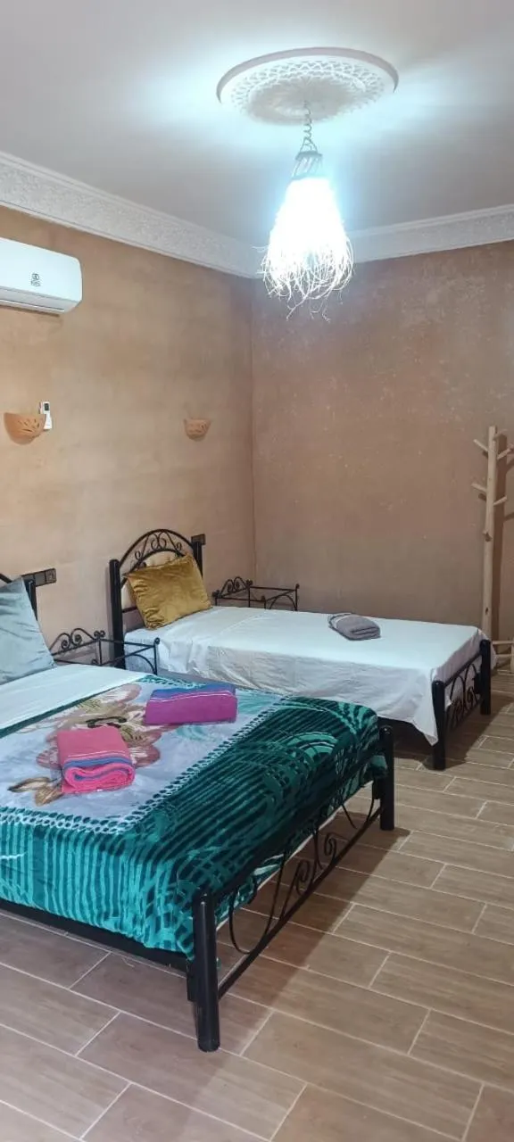 Bed in Auberge Restaurant TISSILI " Oasis de Fint"