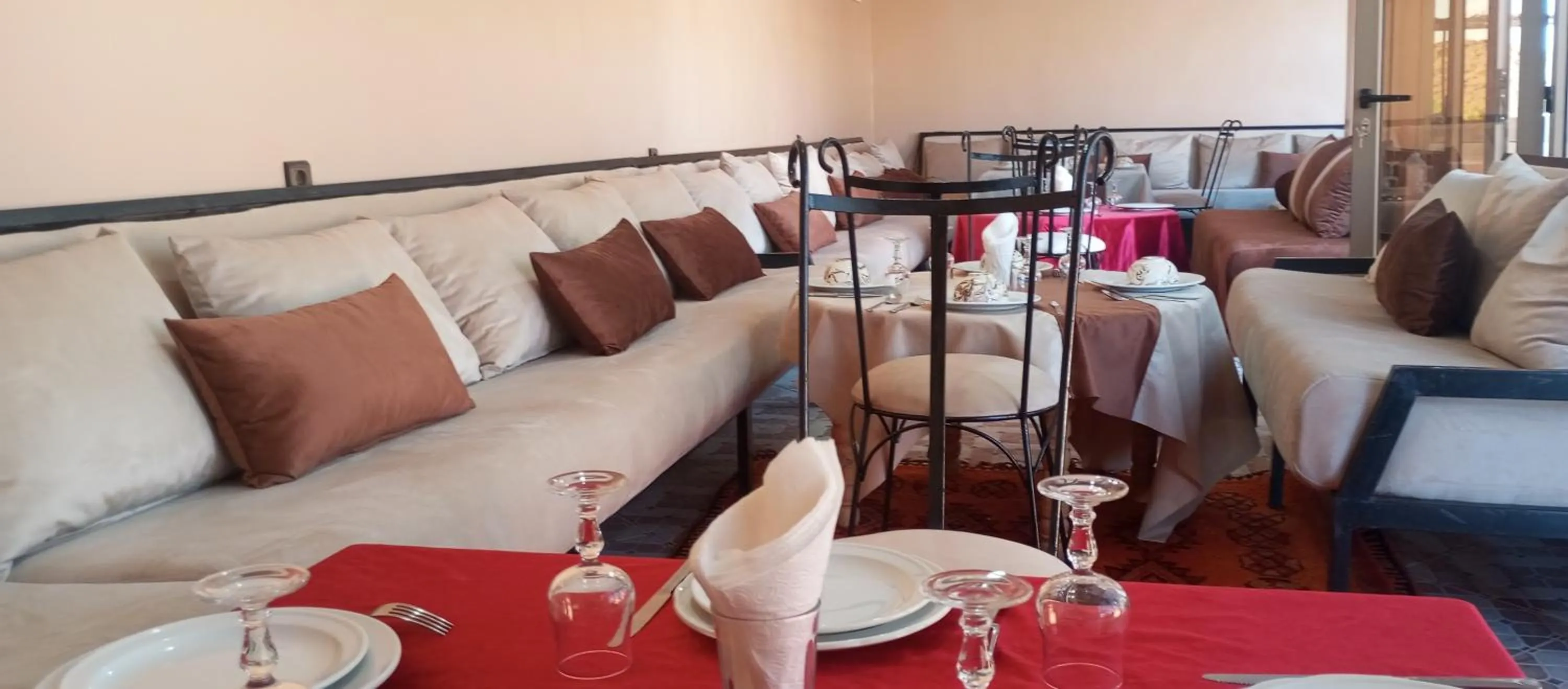 Auberge Restaurant TISSILI " Oasis de Fint"