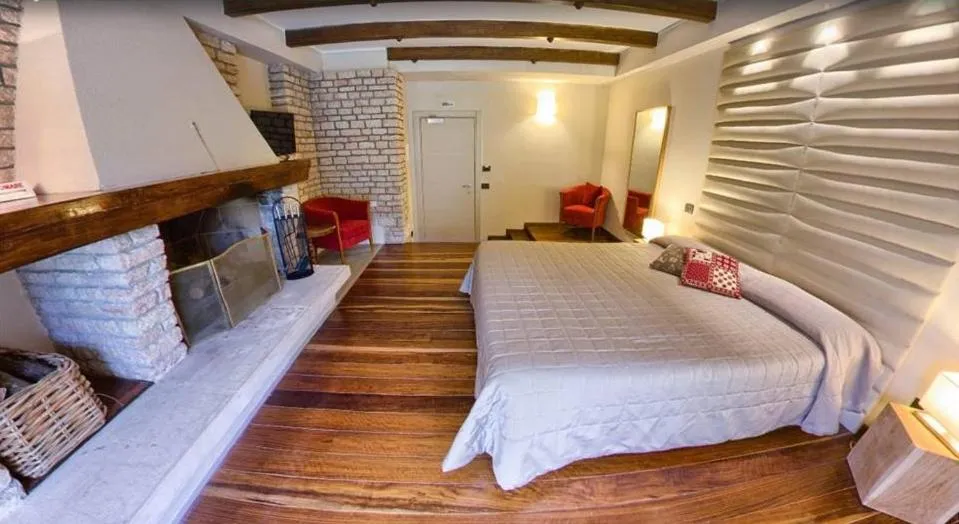 Balcony/Terrace, Bed in Hotel Nido dell'Aquila