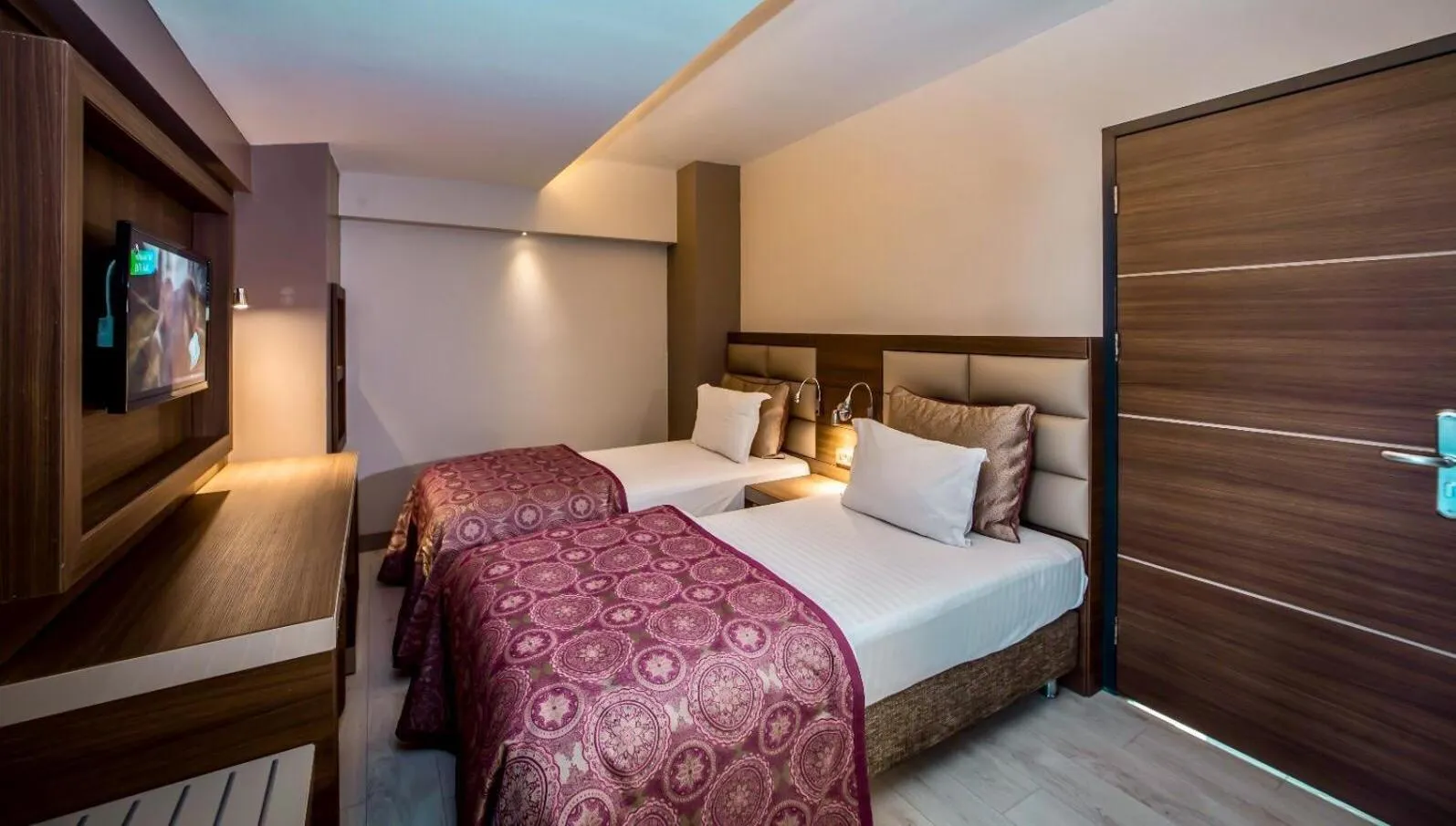 Bed in Elit Asya Hotel