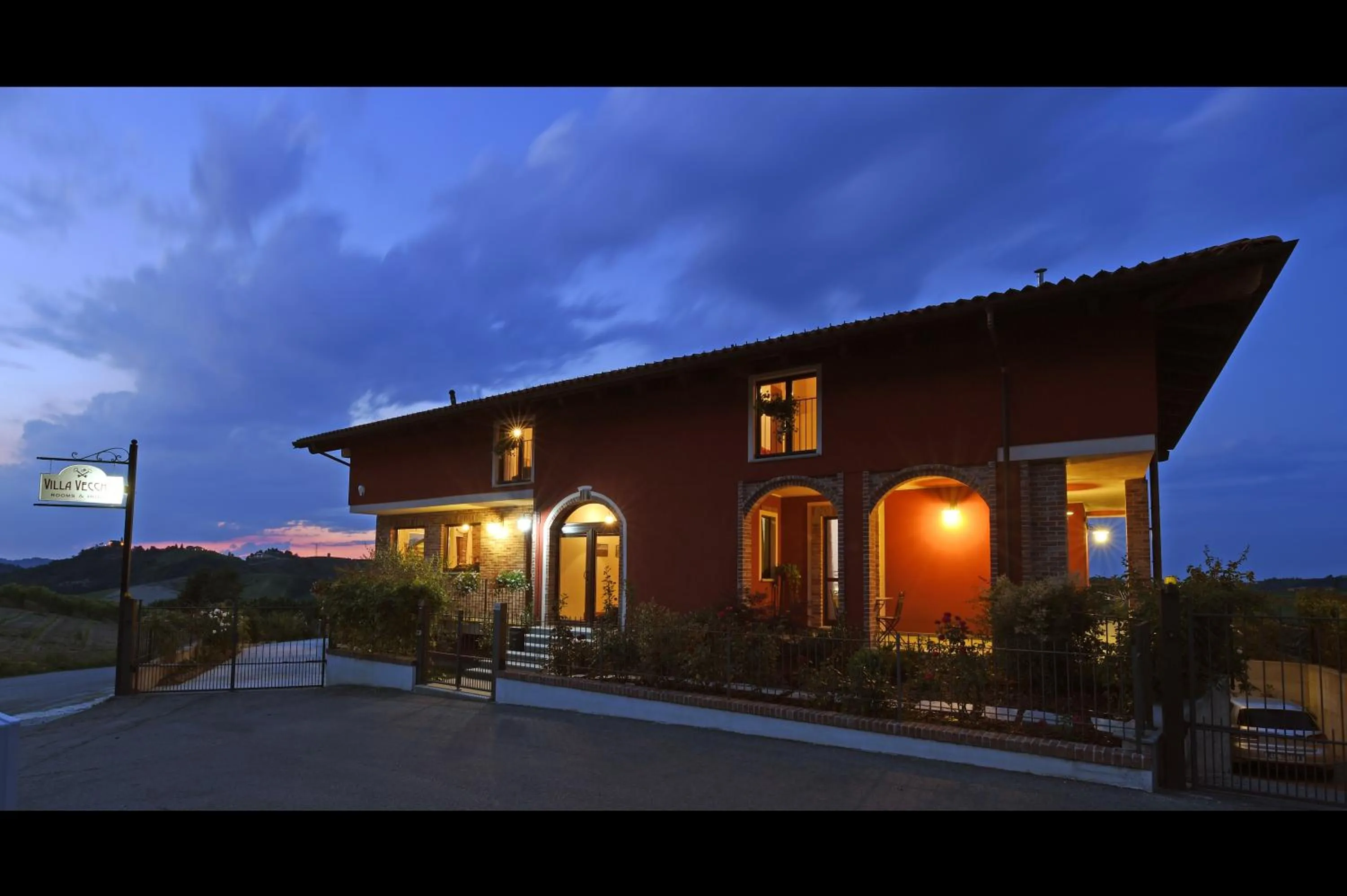 Facade/entrance in Villa Vecchio