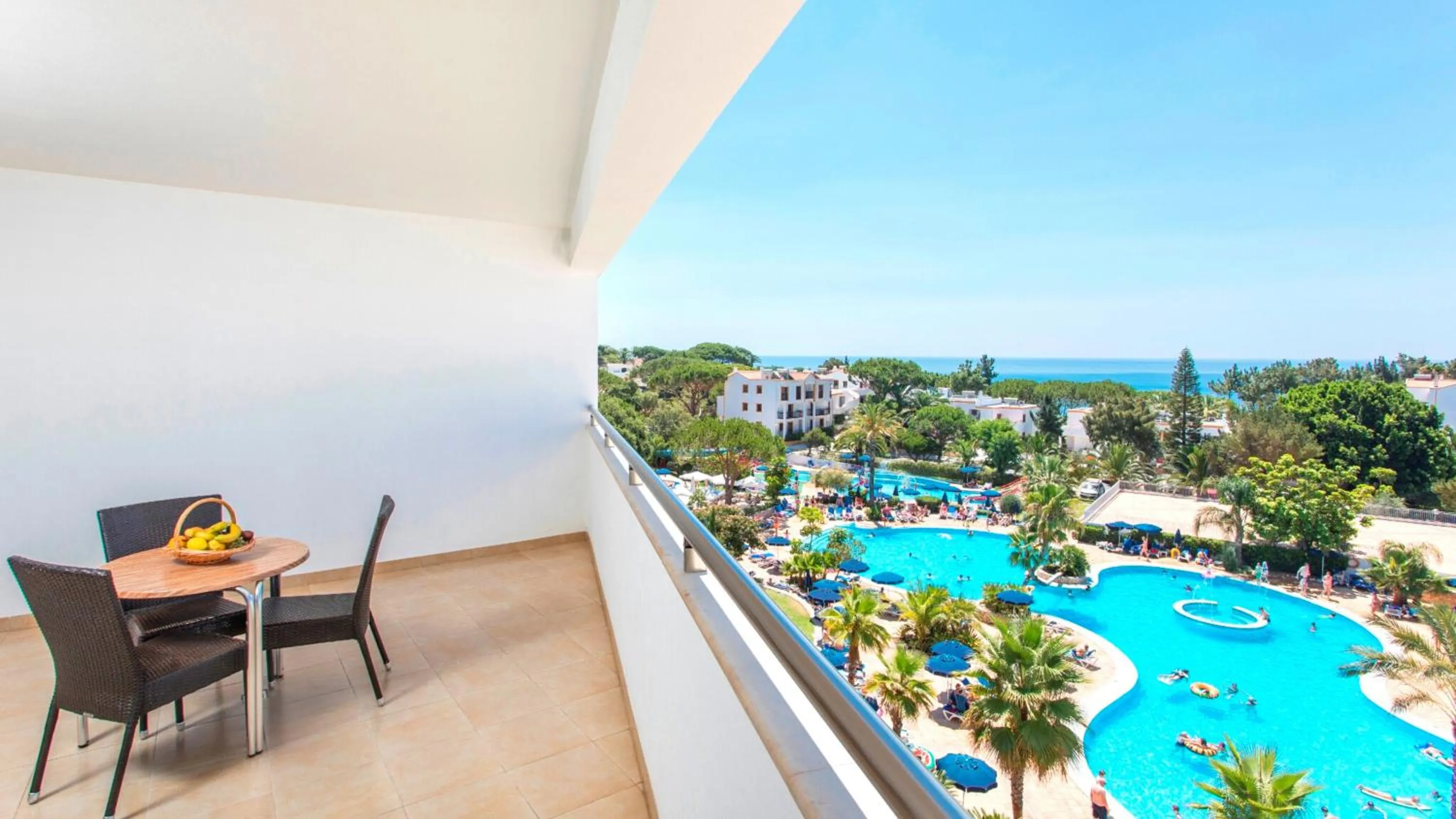 Balcony/Terrace in Alfagar Aparthotel