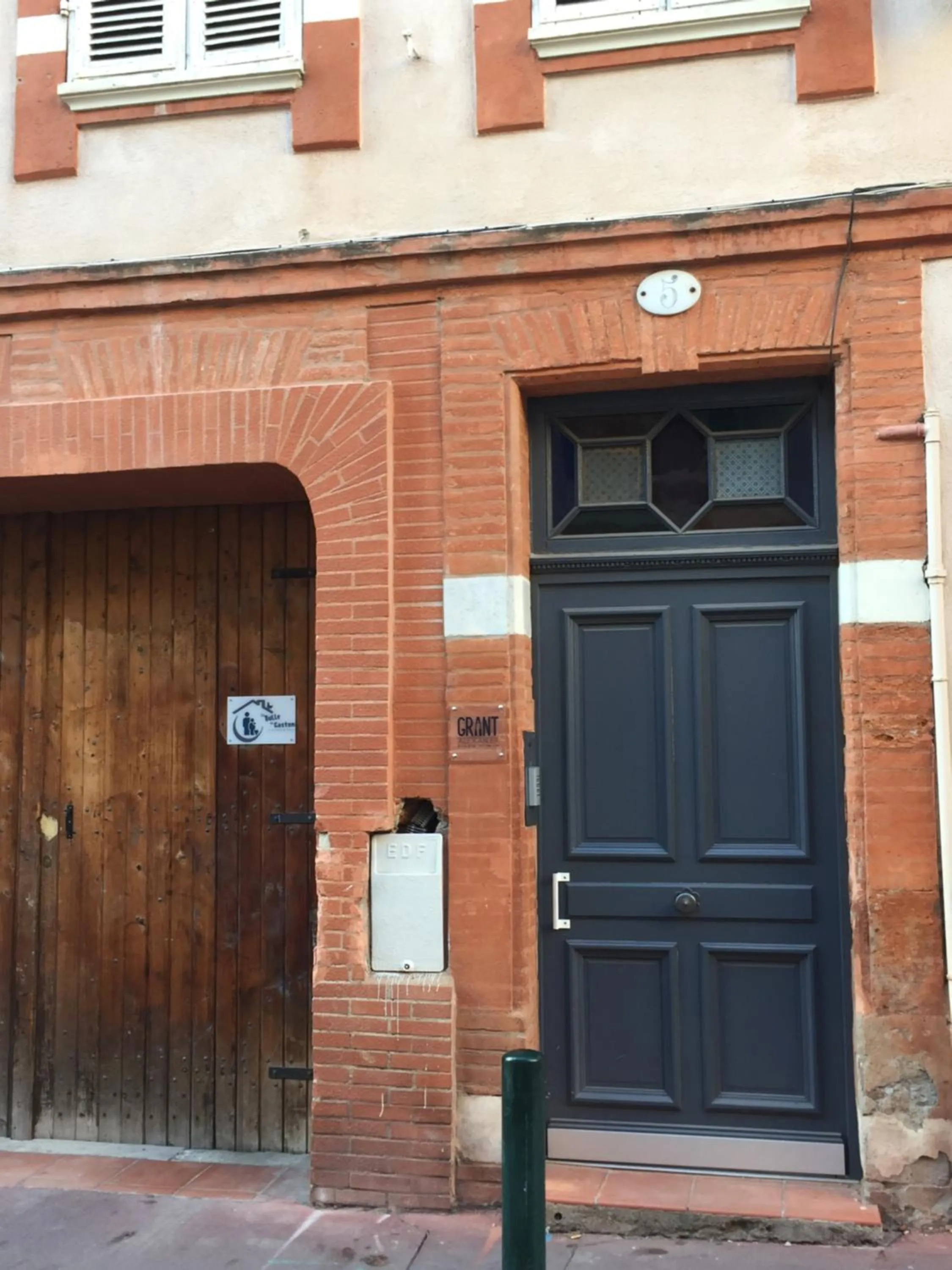 Facade/entrance in La bulle de Gaston