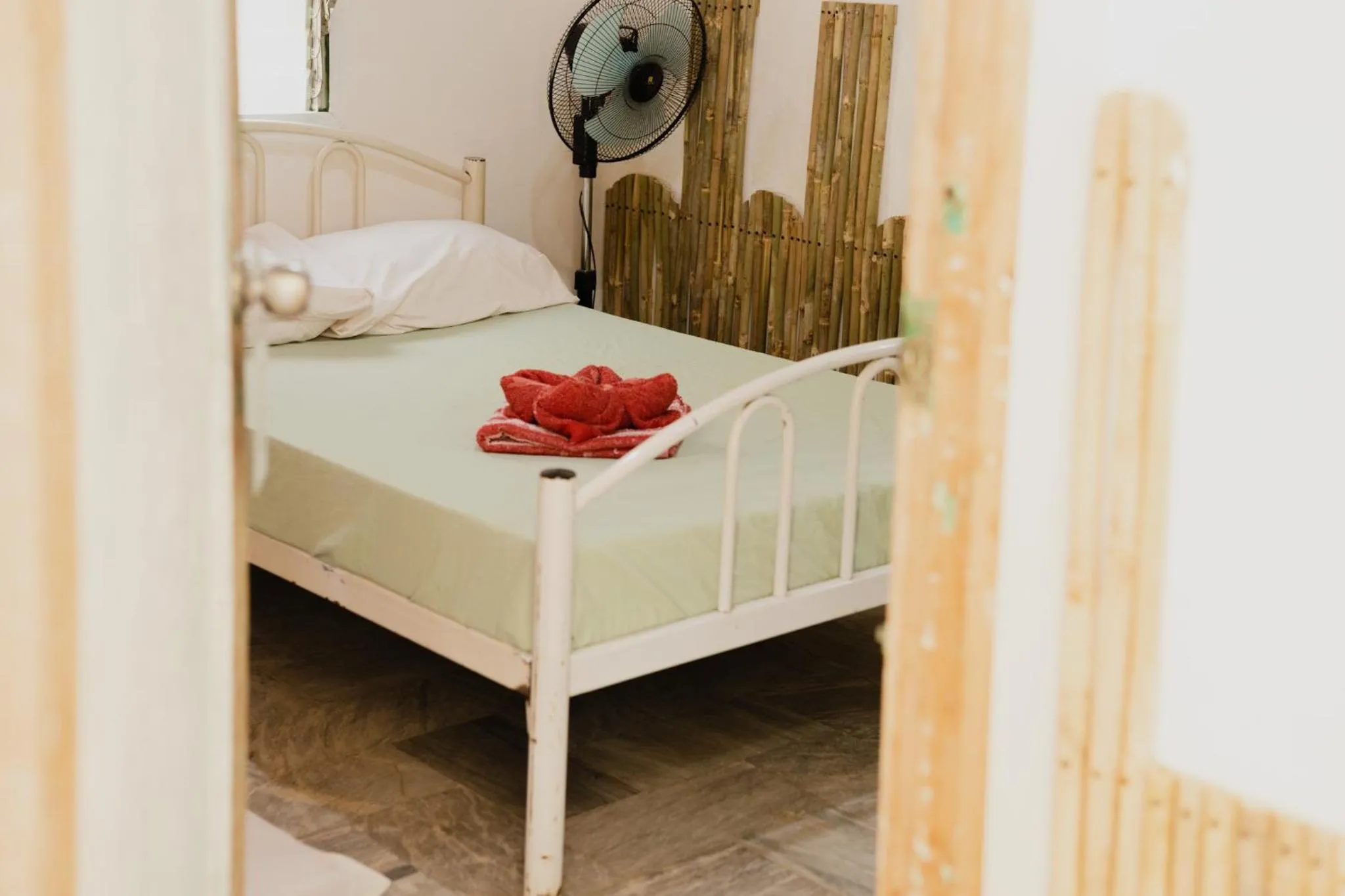 Puerto Galera Hostel