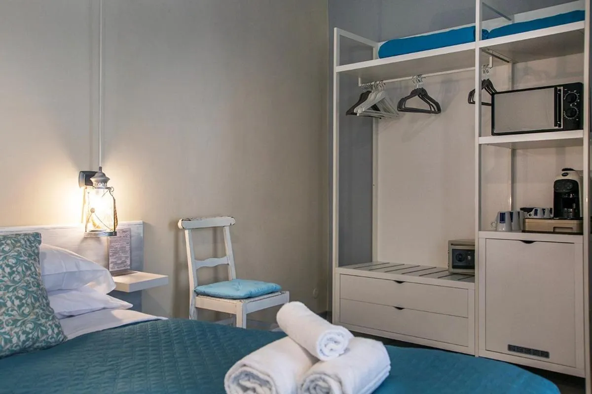 wardrobe, Bed in L'Antico Borgo Elena Noli