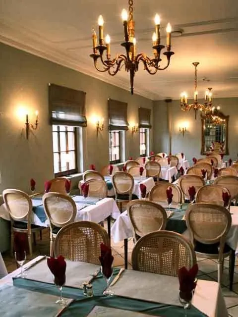 Restaurant/places to eat in Hotel Castello Borghese