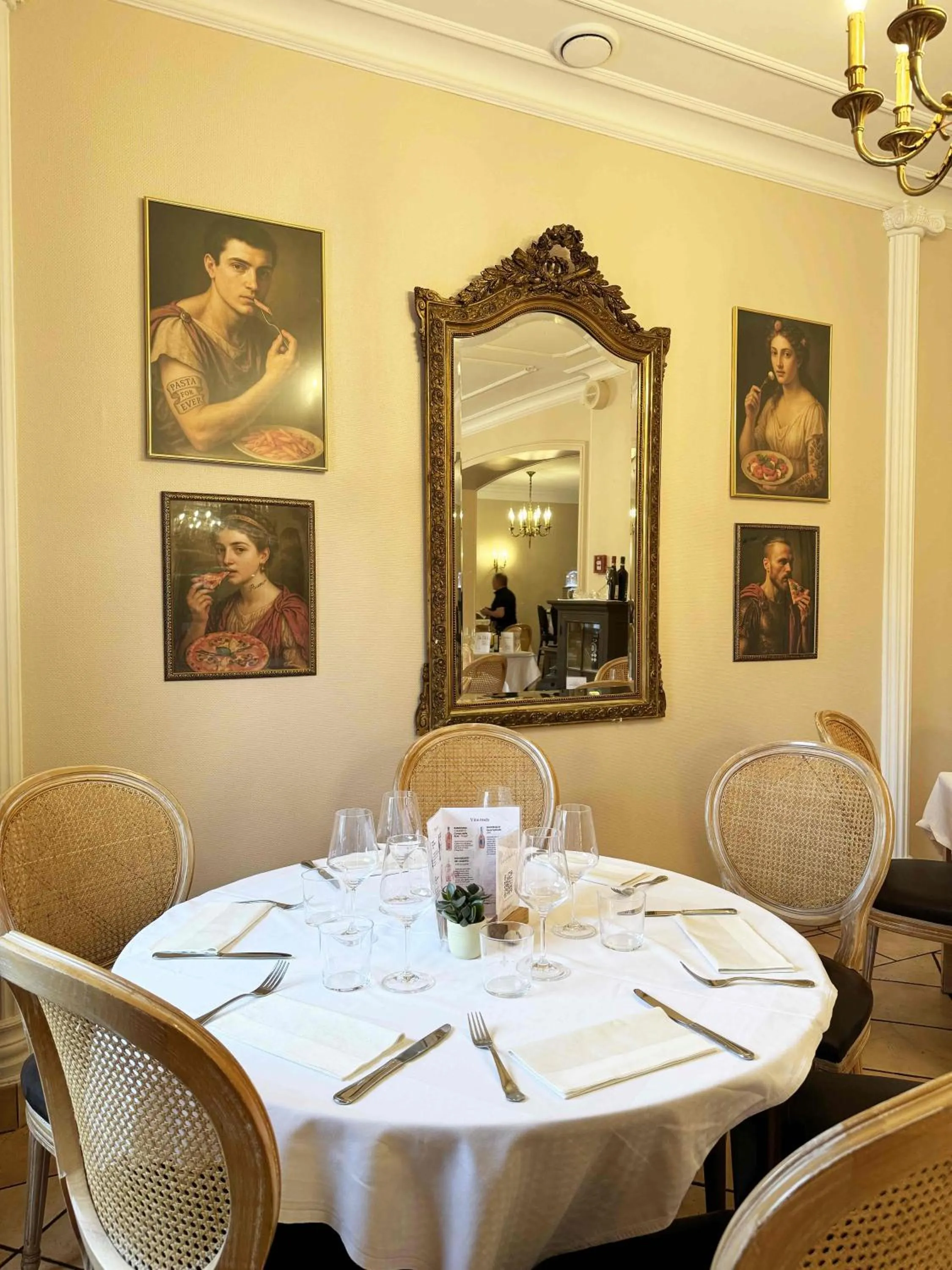 Restaurant/places to eat in Hotel Casa Borghese