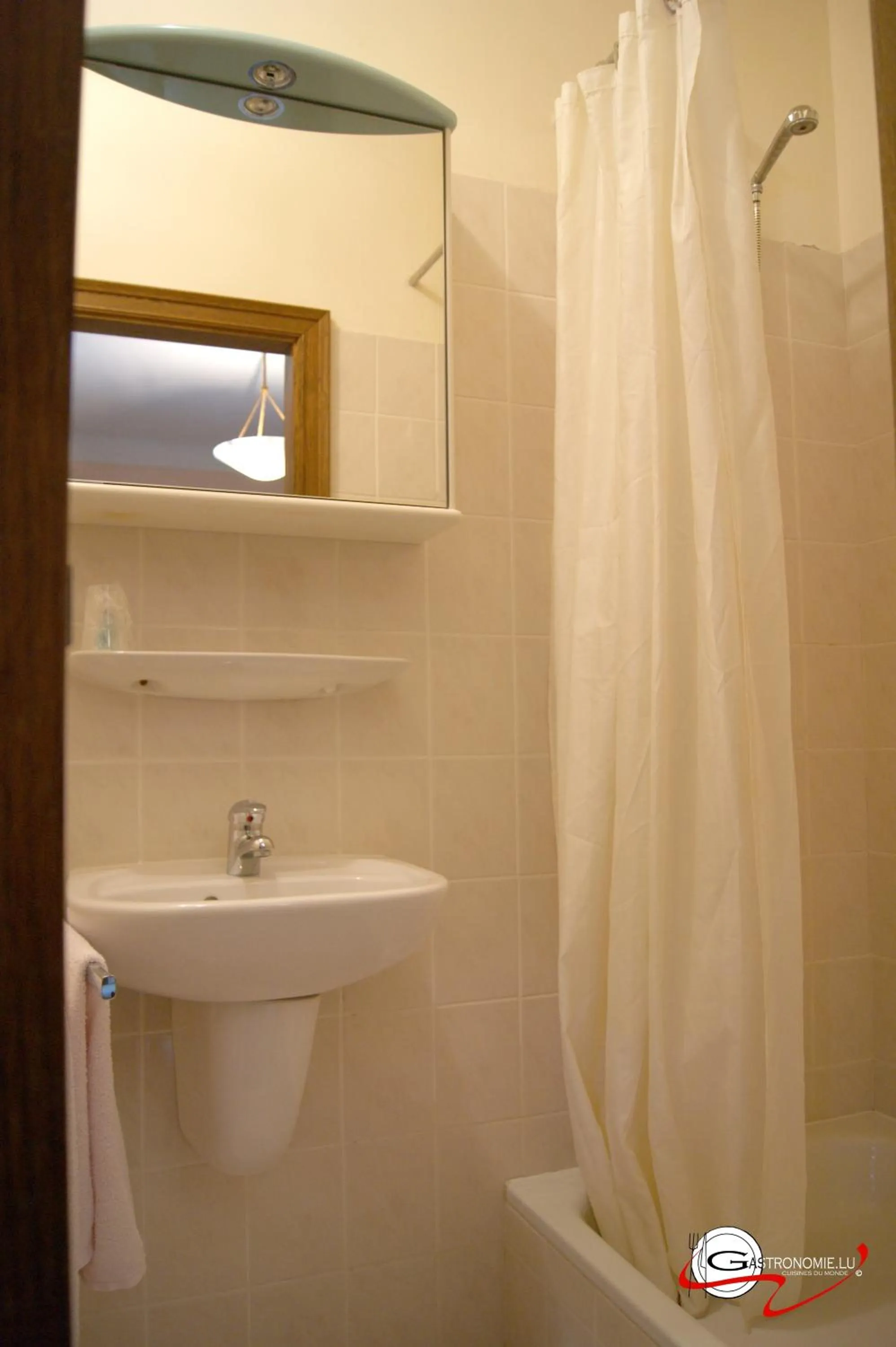 Bathroom in Hotel Castello Borghese