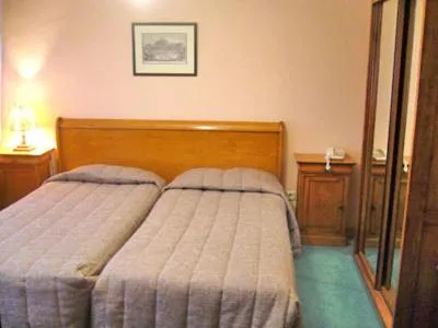 Bed in Hotel Castello Borghese