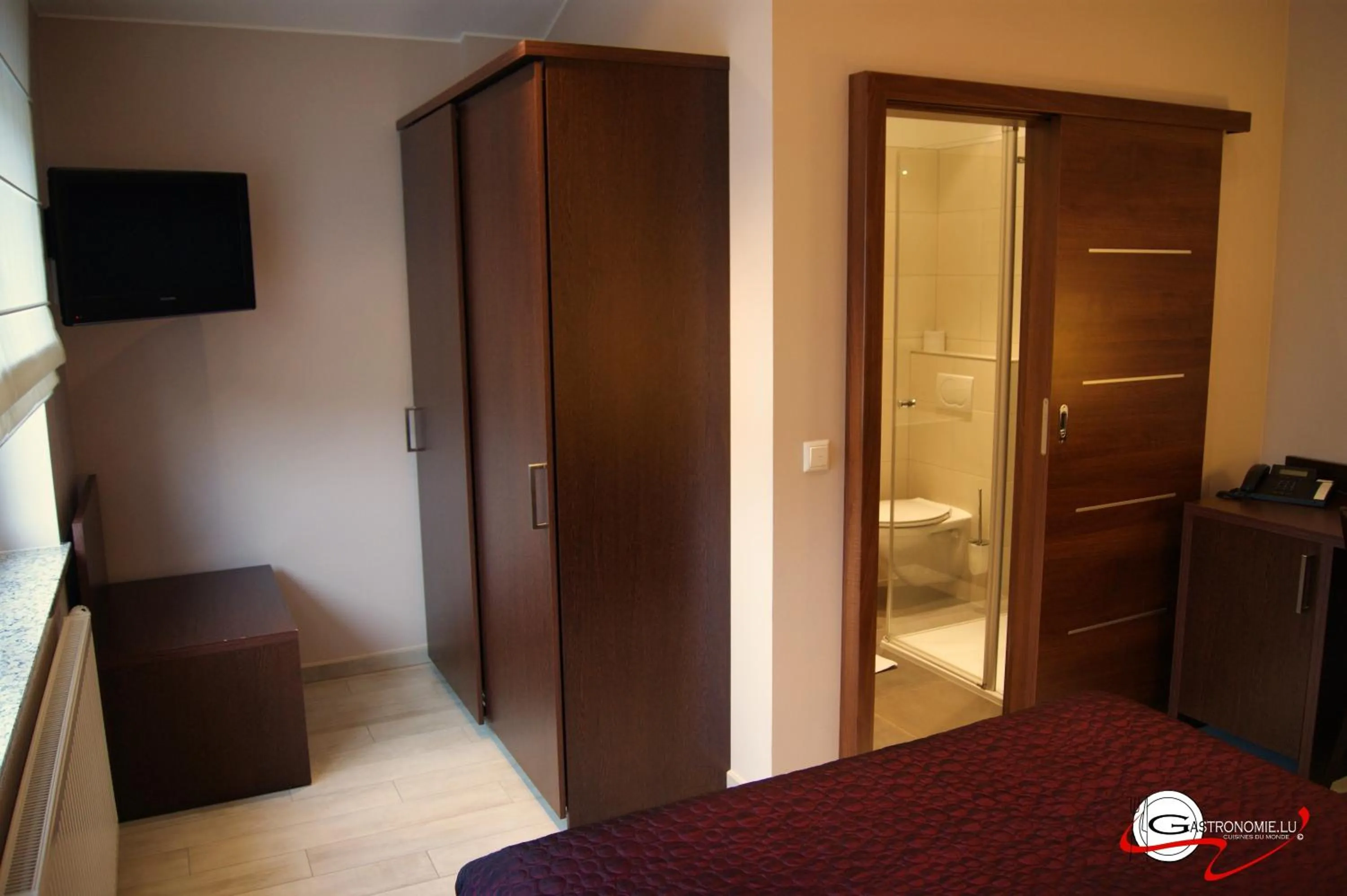 Seating area, Bed in Hotel Castello Borghese