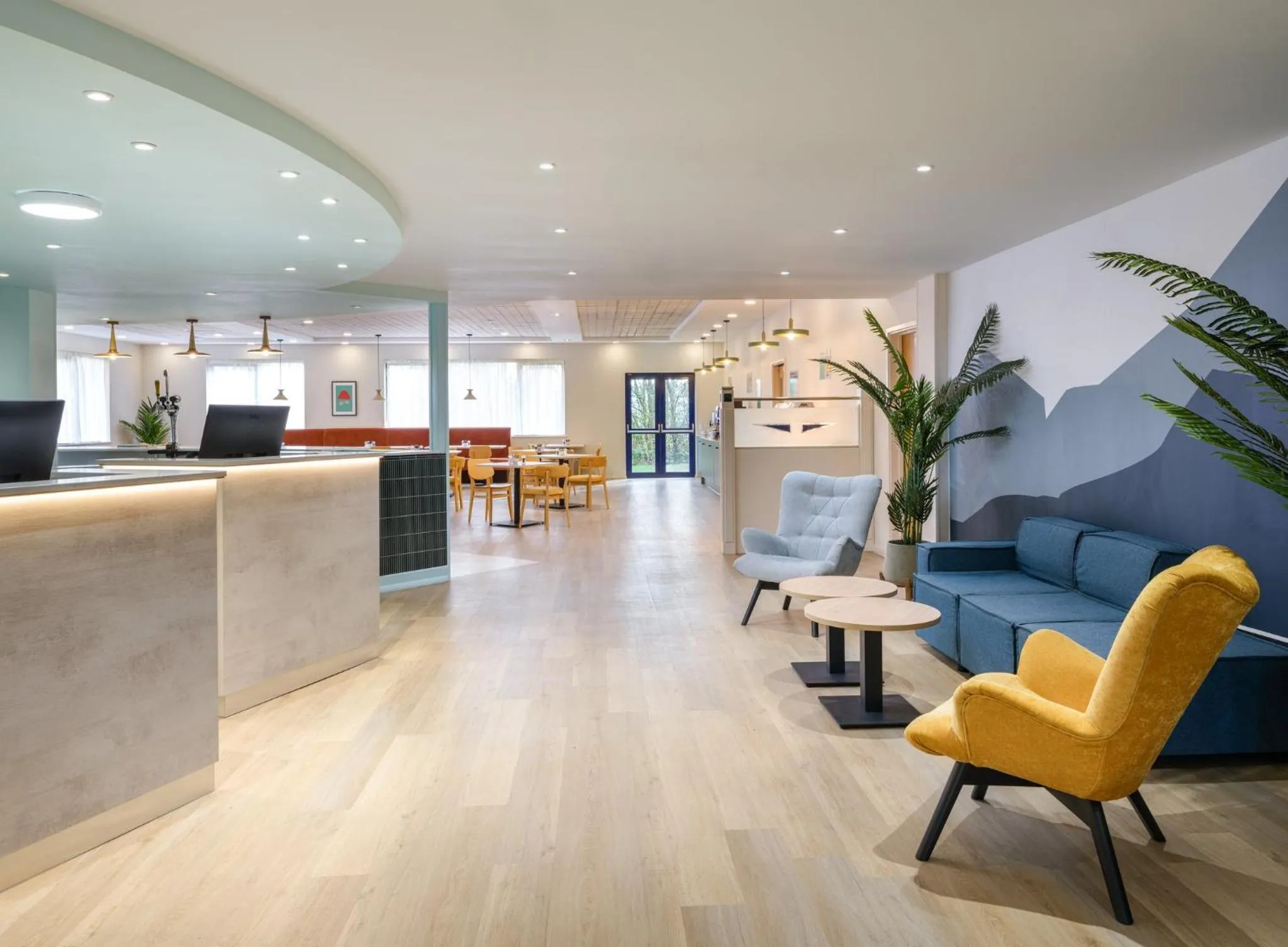 Property building in Garner Hotel Lincoln by IHG