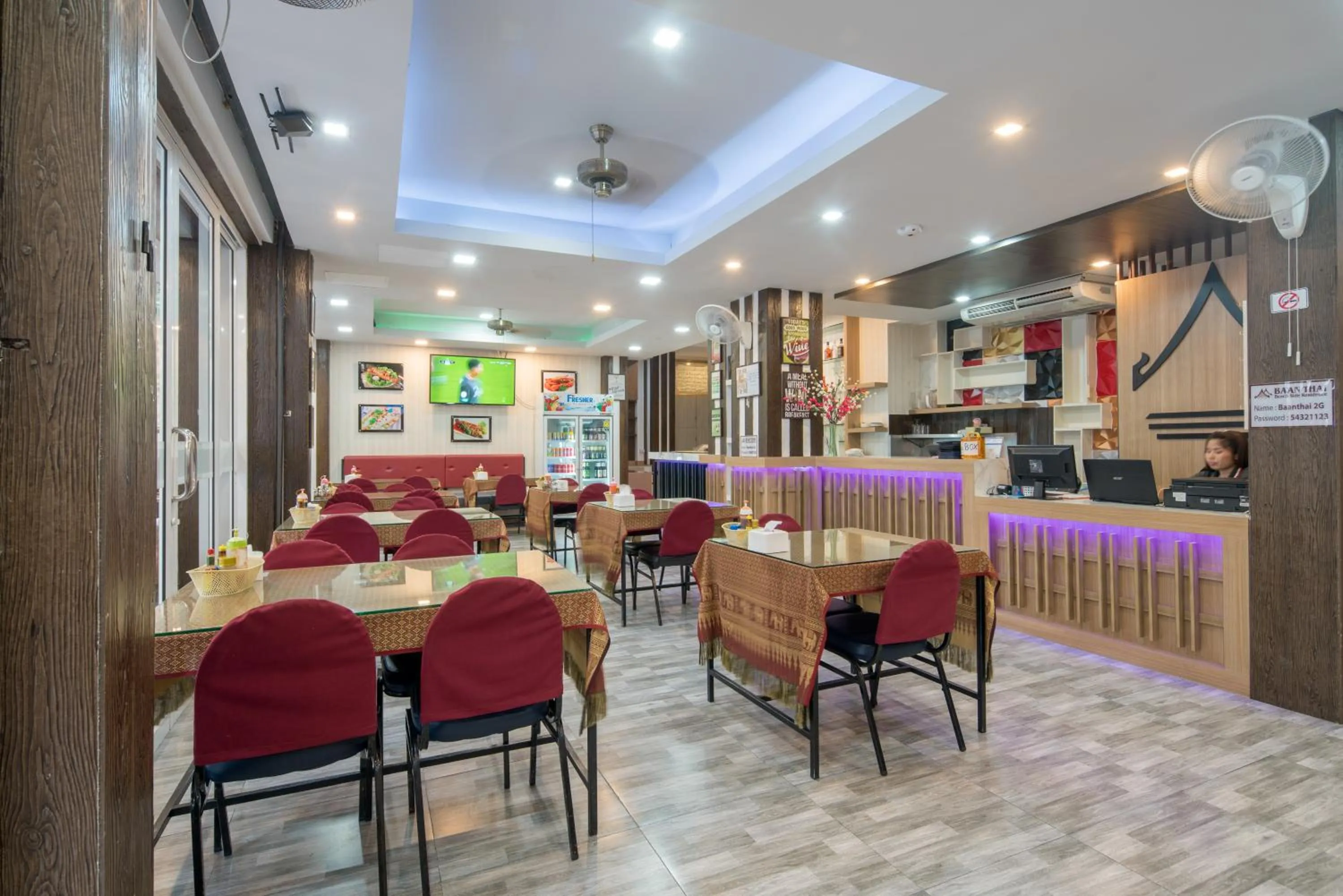 Restaurant/places to eat in Baan Thai Beach Side Residence, Patong Beach