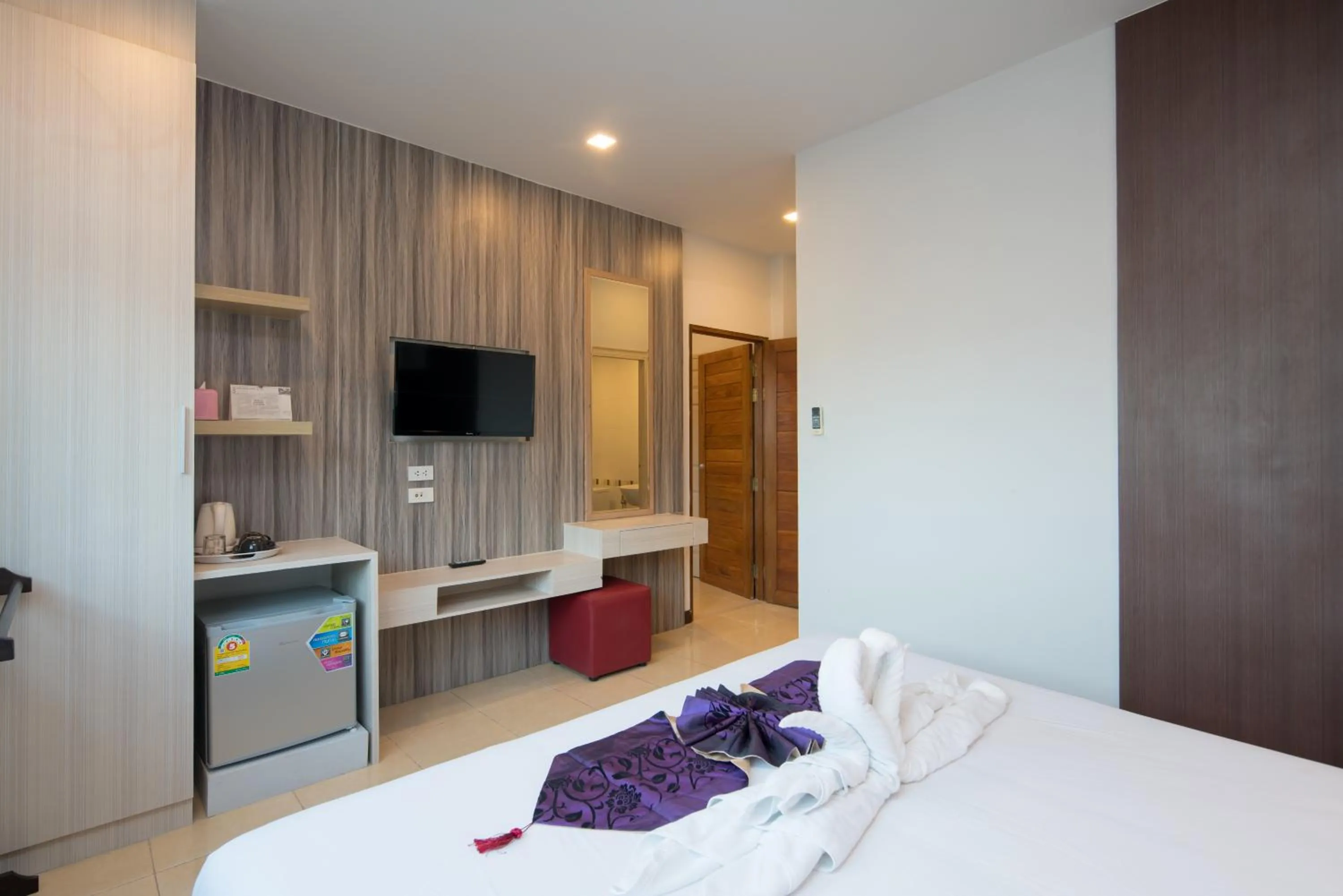 TV and multimedia, Bed in Baan Thai Beach Side Residence, Patong Beach