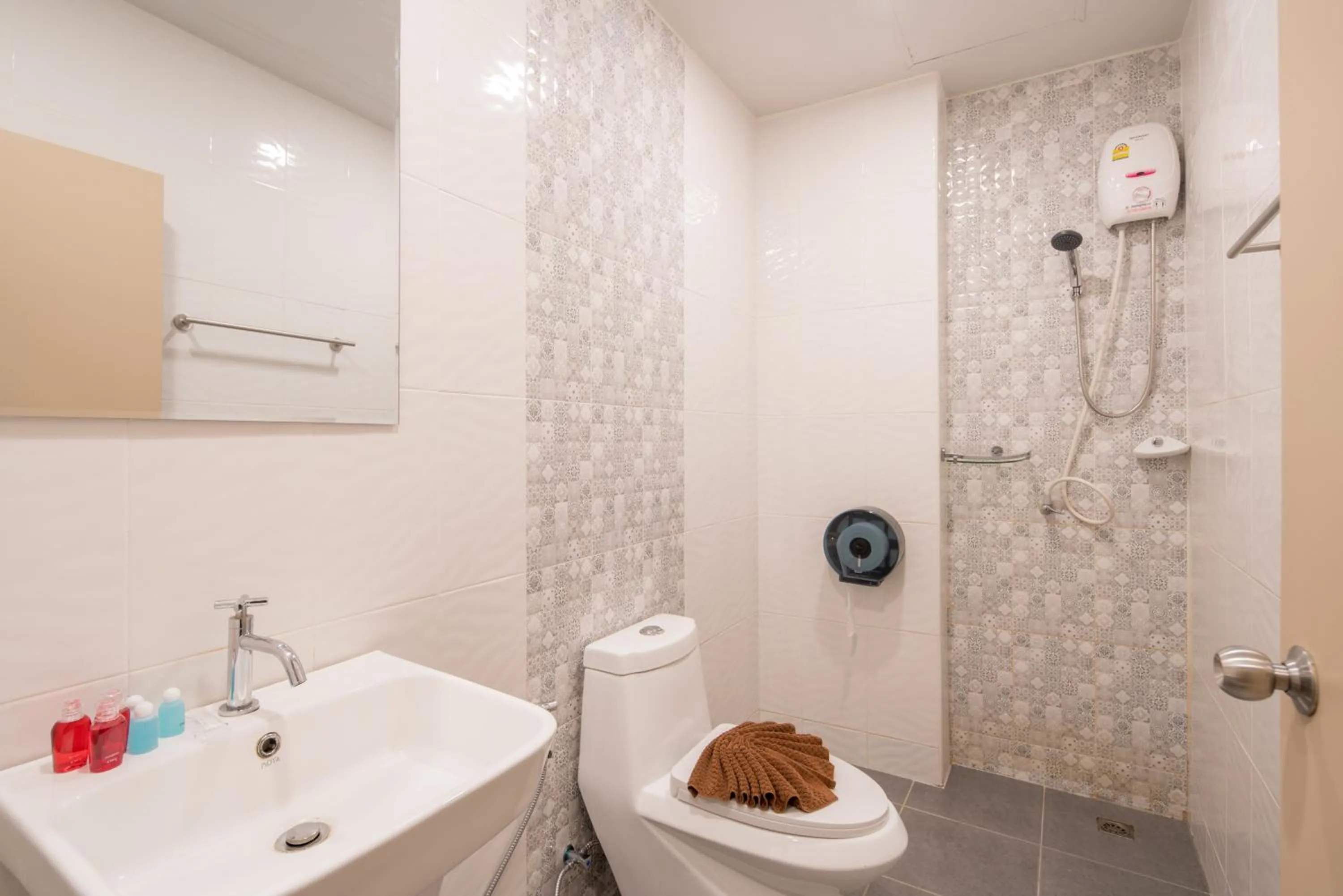 Bathroom in Baan Thai Beach Side Residence, Patong Beach