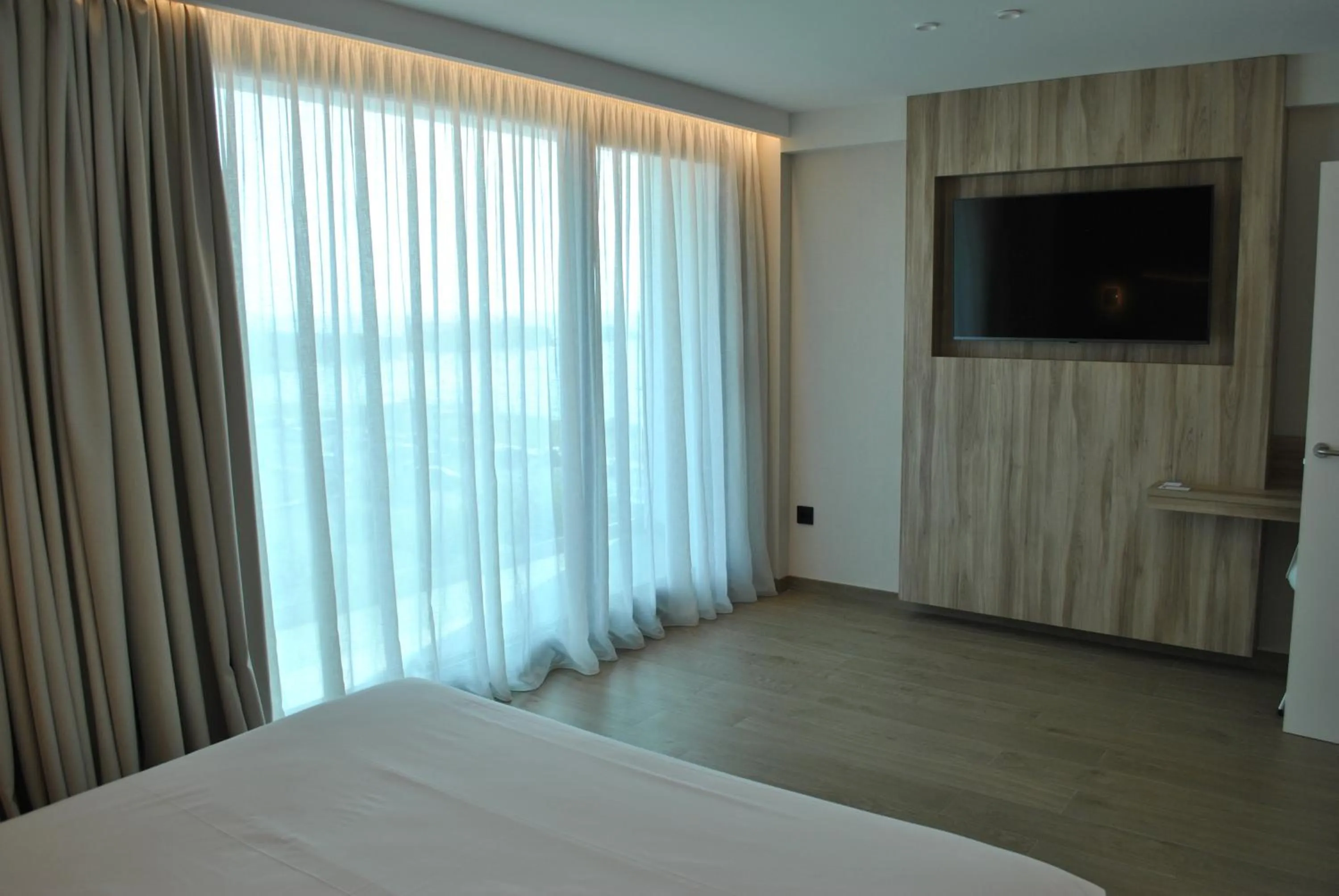 Photo of the whole room, Bed in Hotel Delfin Azul