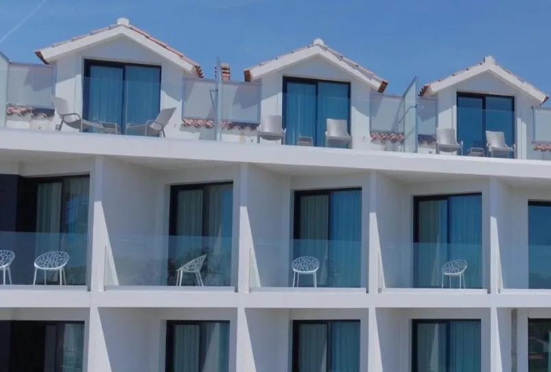 Property building in Hotel Delfin Azul