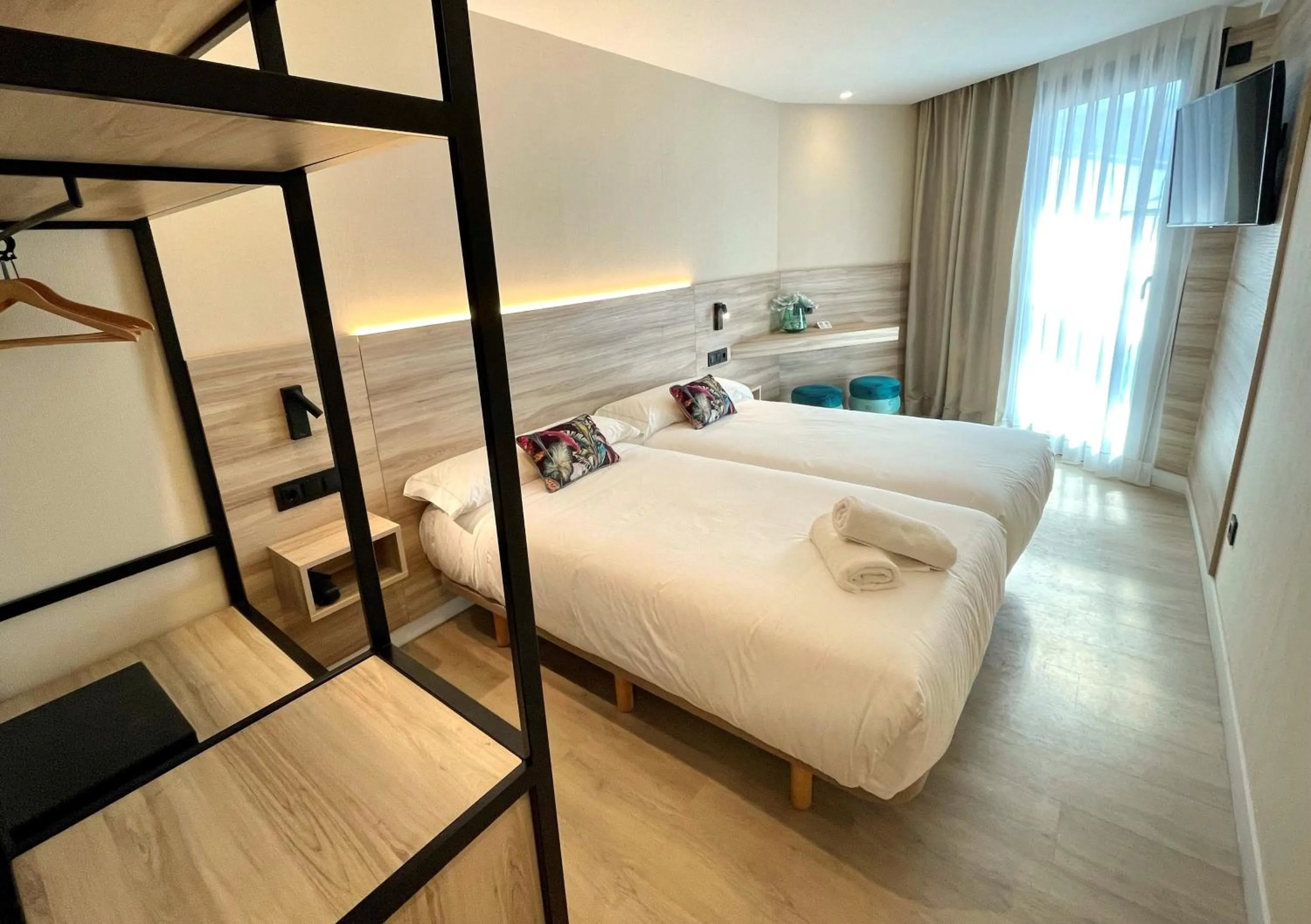 Double or Twin Room with Side Sea View in Hotel Delfin Azul