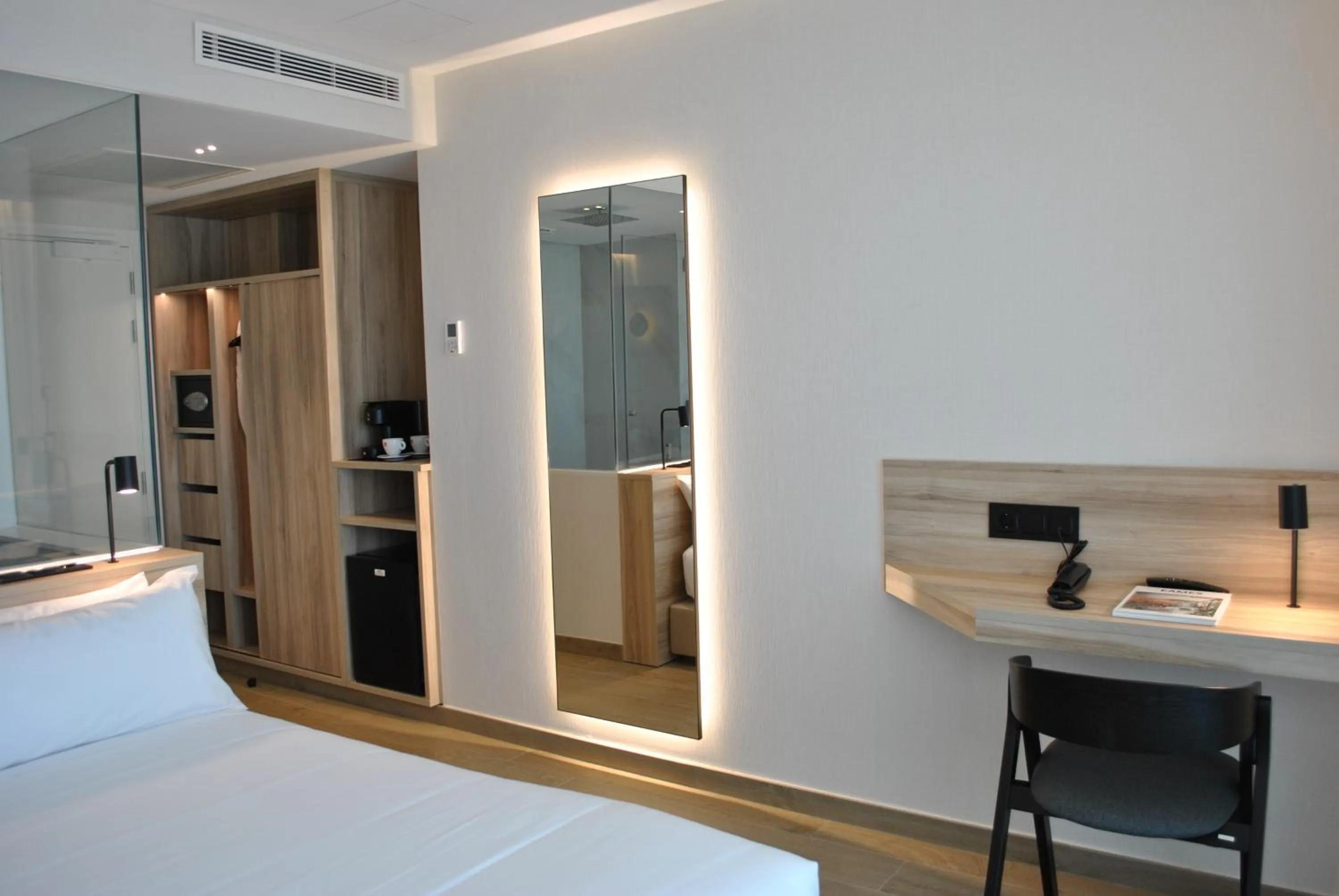 Photo of the whole room, Bed in Hotel Delfin Azul