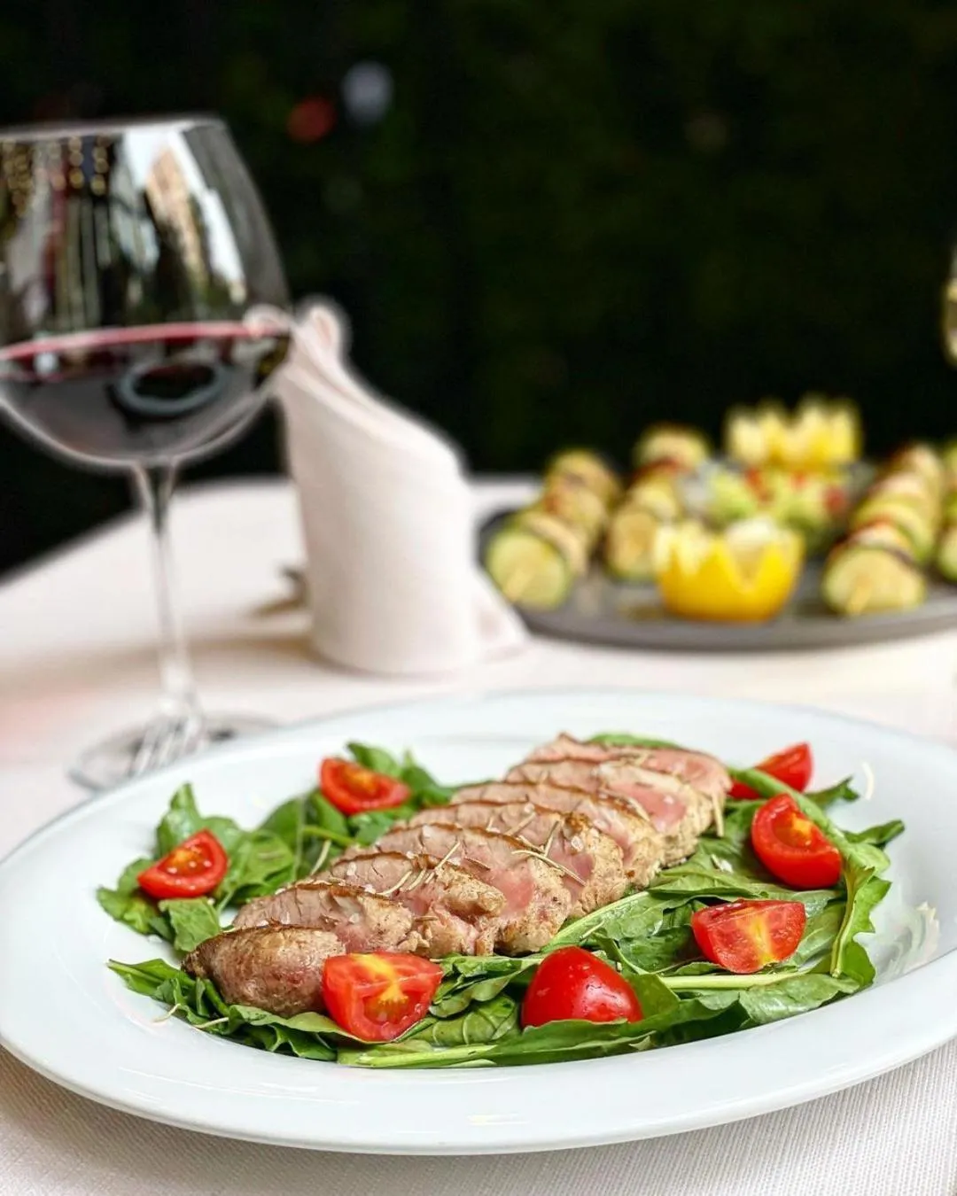 Restaurant/places to eat in Hotel Elysee