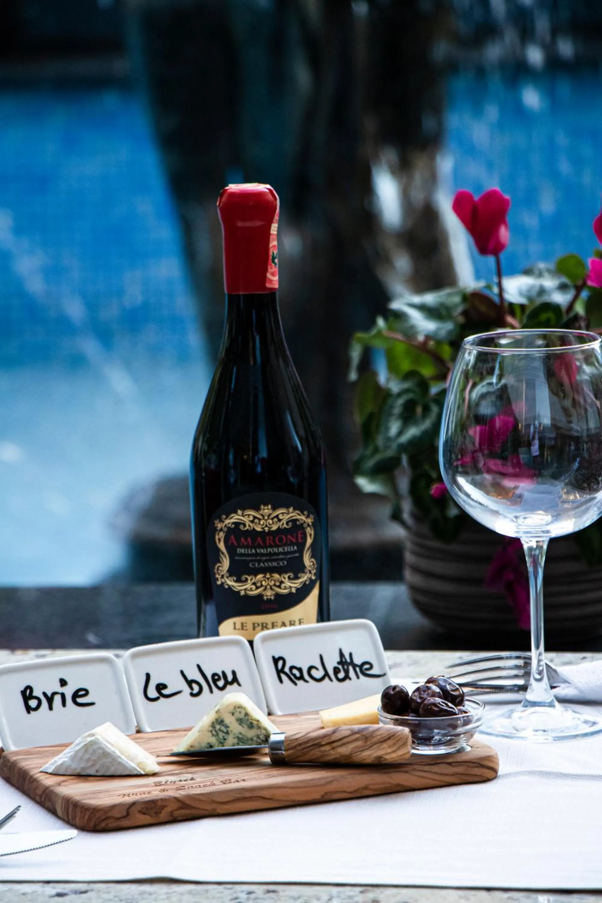 Lounge or bar in Hotel Elysee