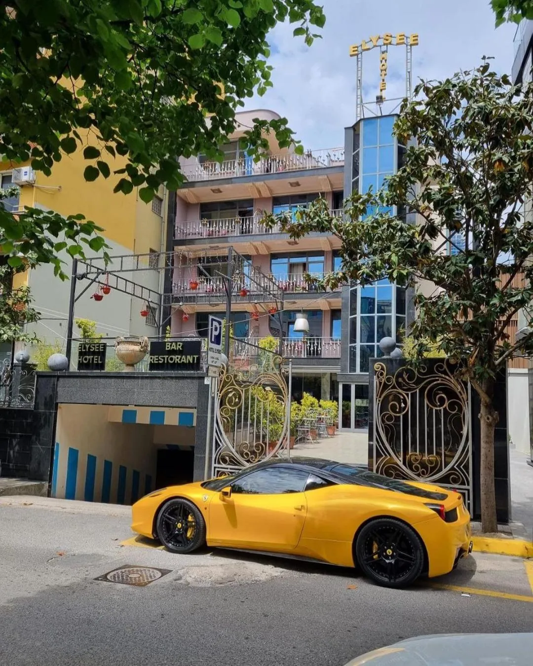 Property building in Hotel Elysee