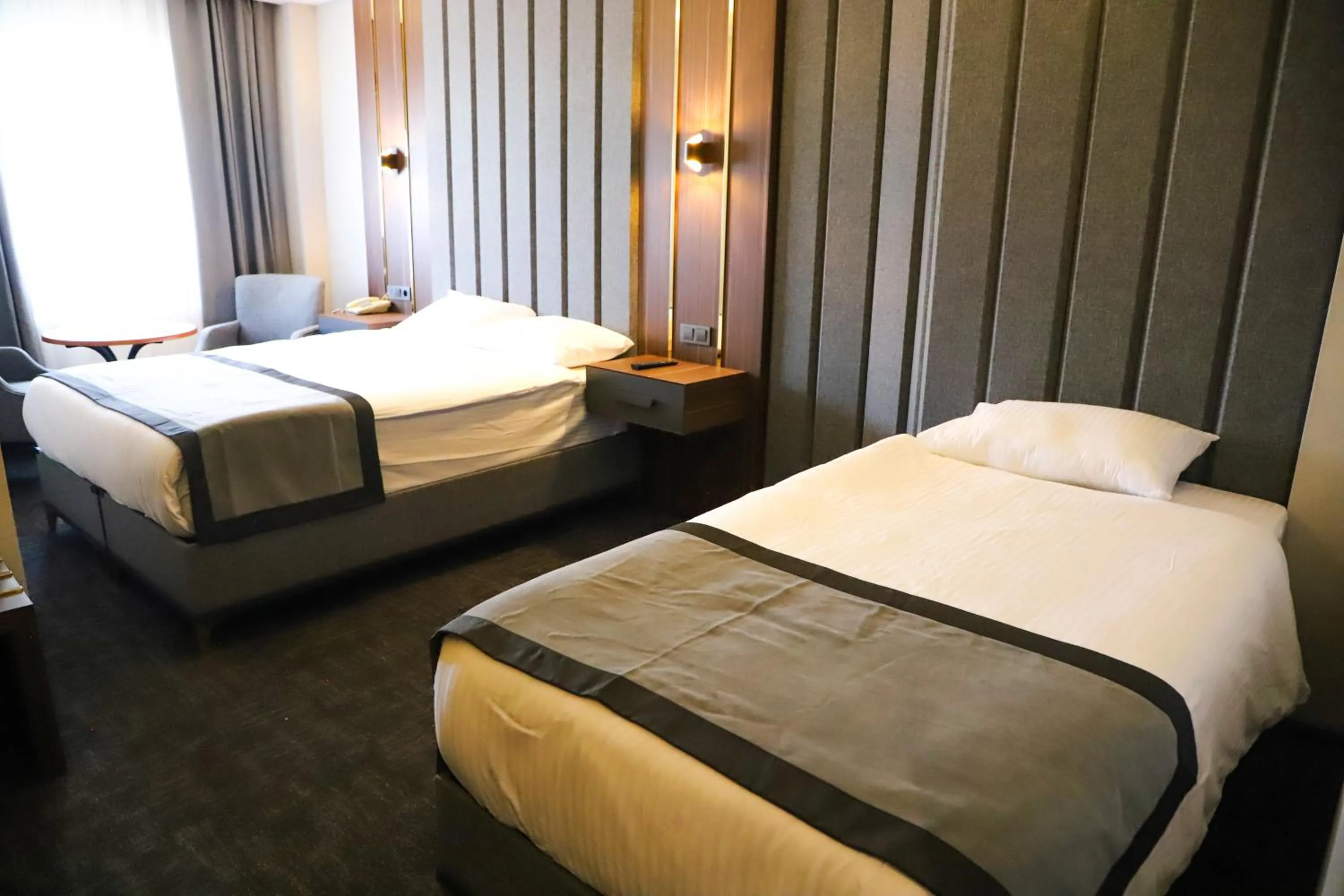 Photo of the whole room in Cenas Otel - Cengiz ASLAN