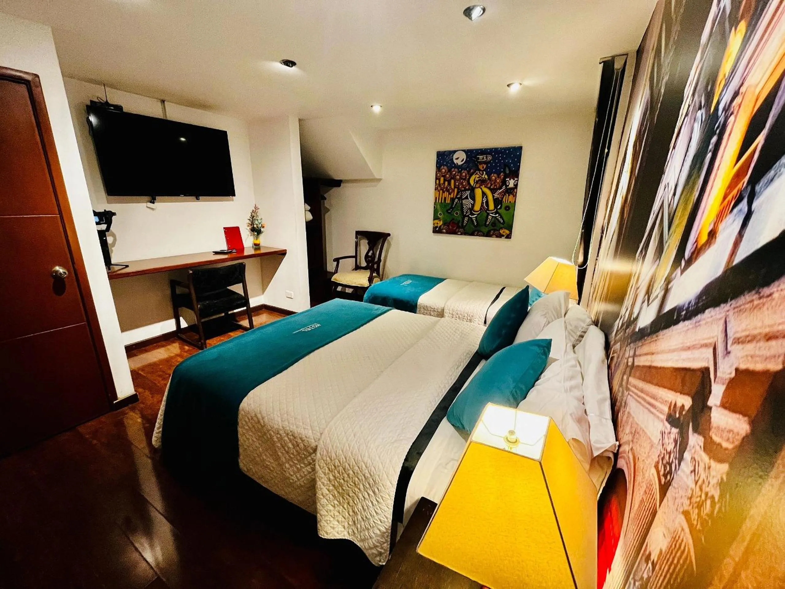 Bedroom, Bed in Hotel Santa Cruz Bogotá