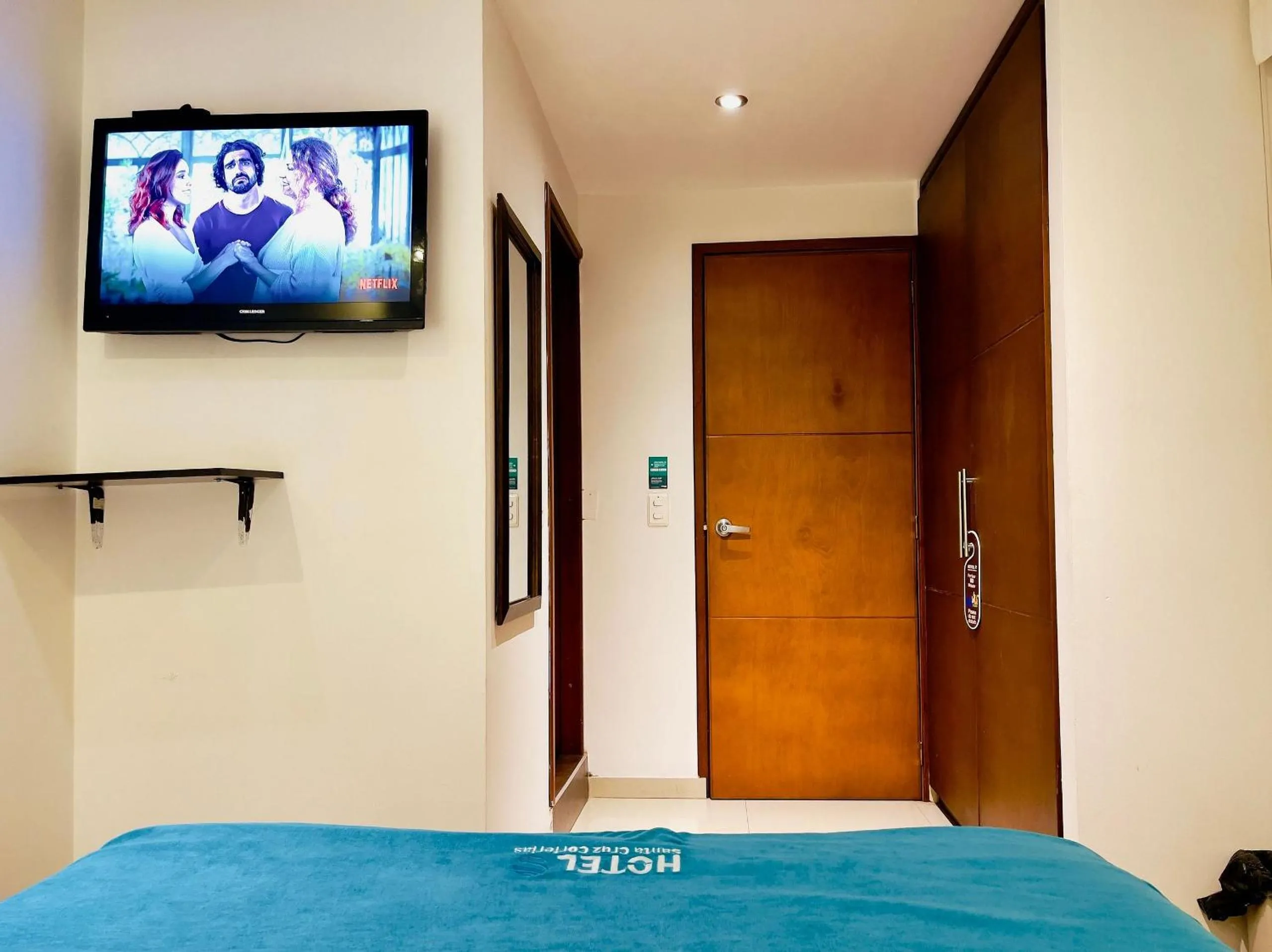 Bedroom, Bed in Hotel Santa Cruz Bogotá