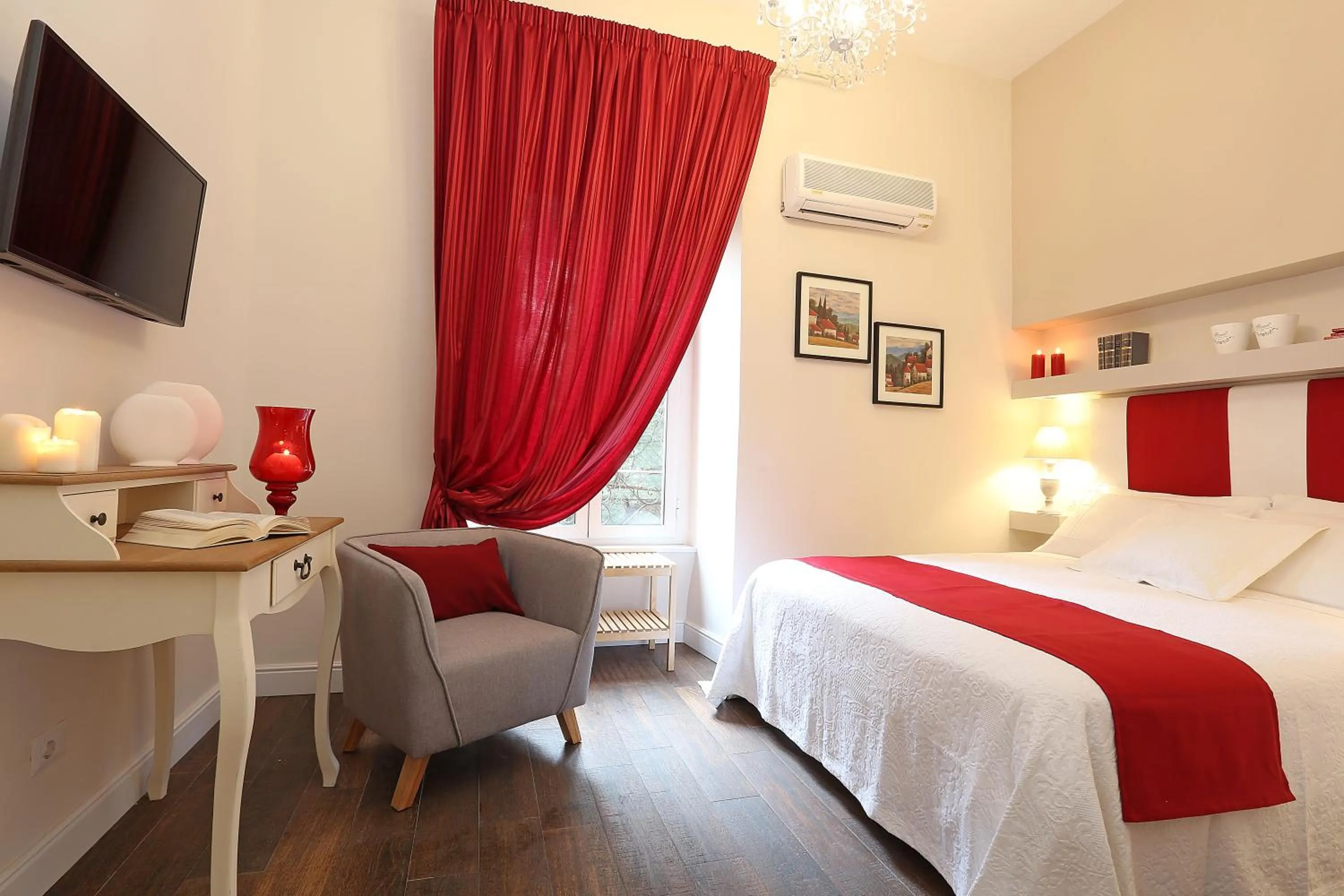 Bedroom, Bed in Daplace - Arena House