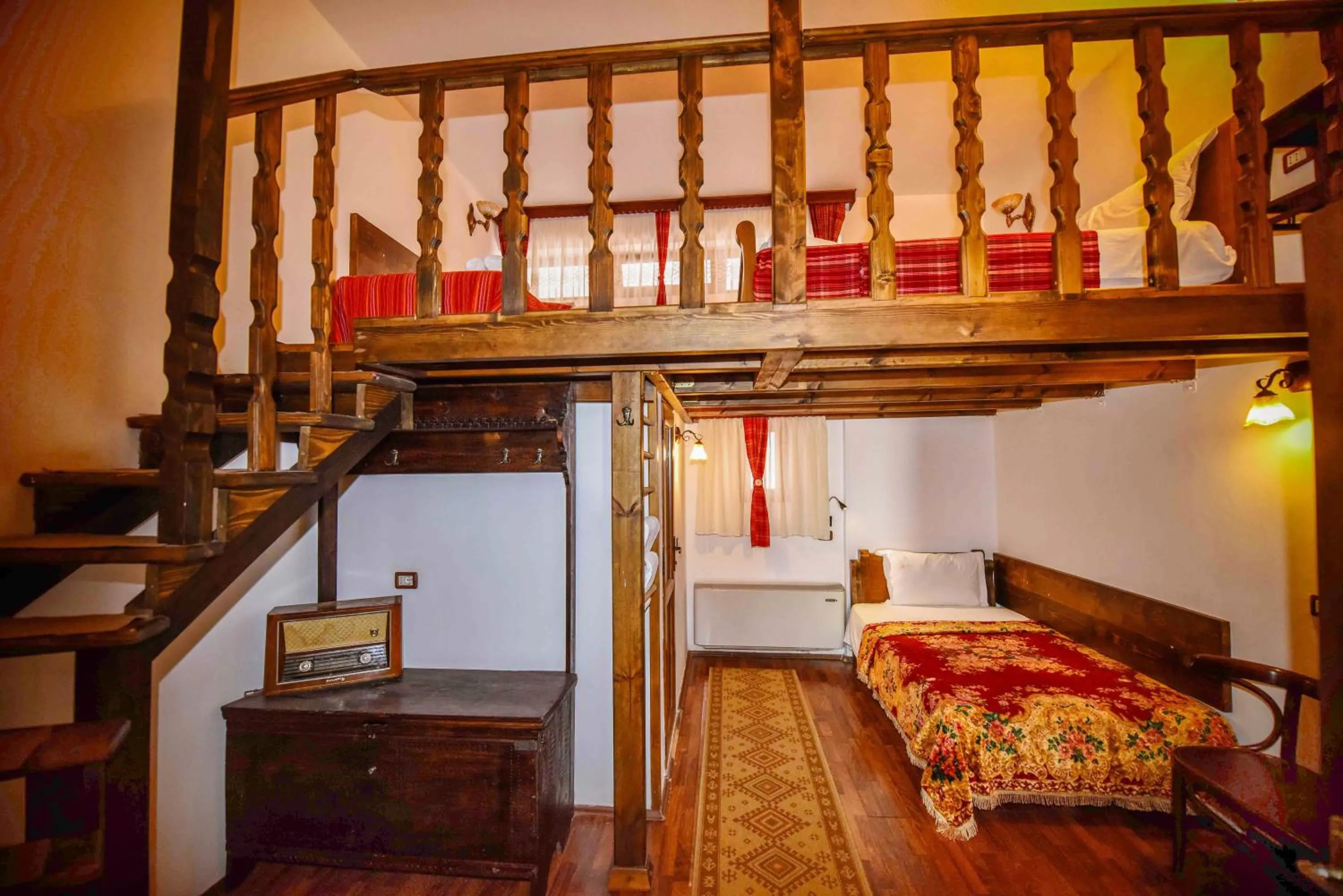 bunk bed, Bed in Hotel Tradita