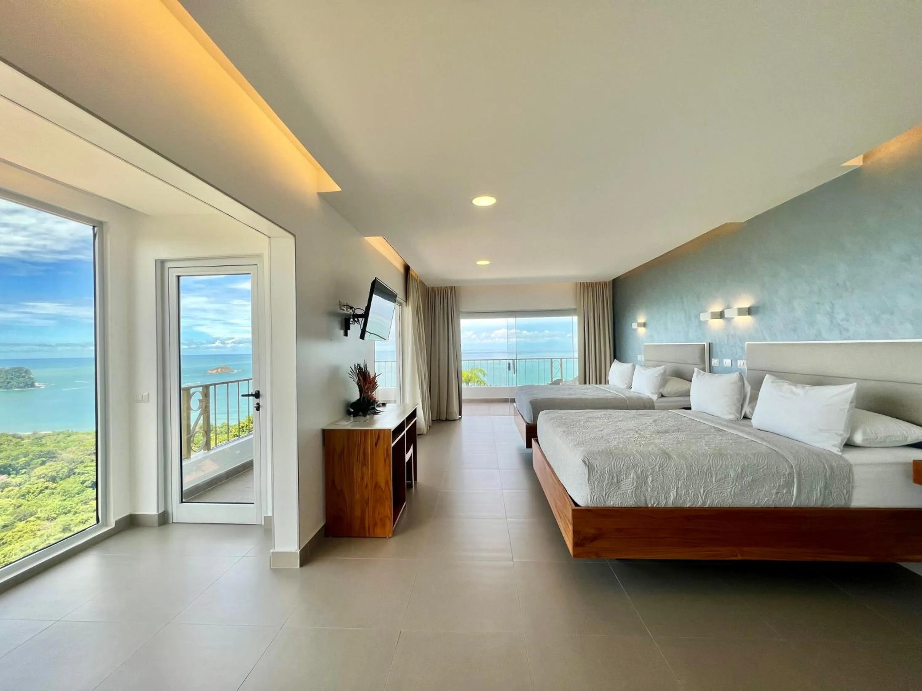 Bed in Hotel La Mariposa