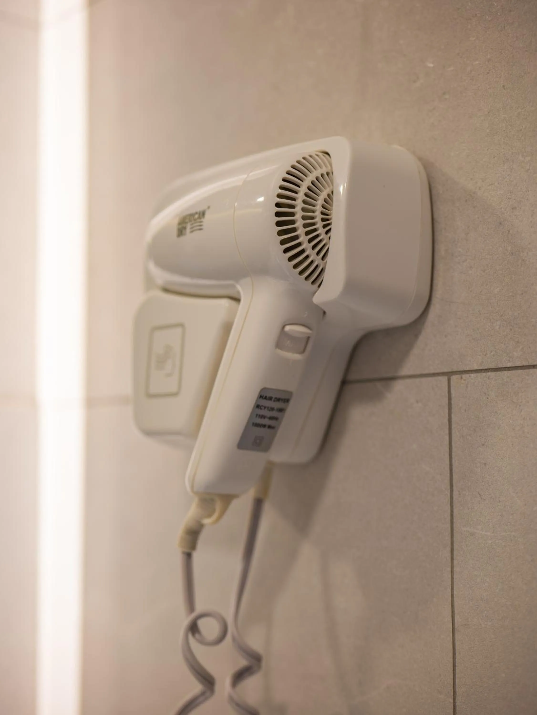 hair dryier in Hotel La Mariposa