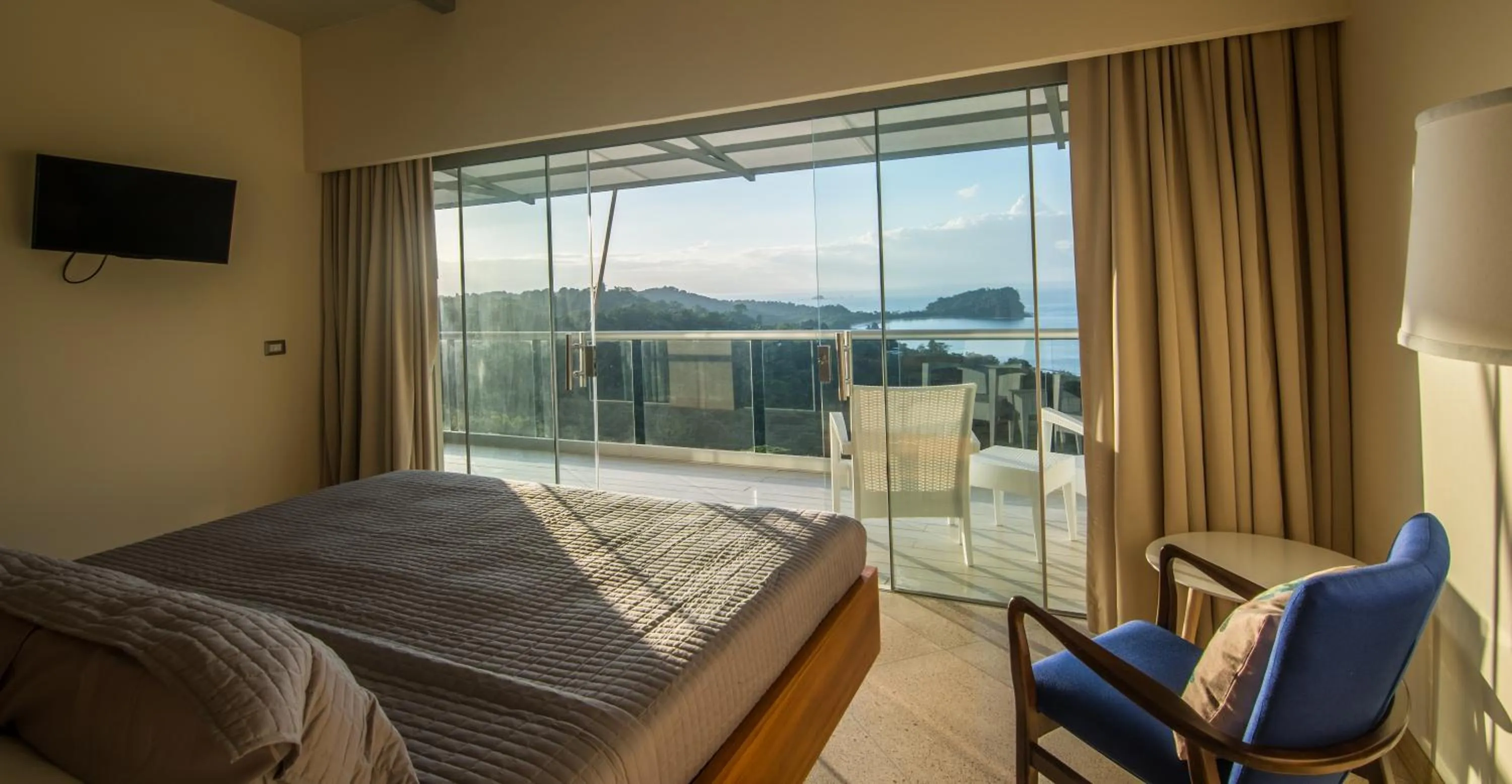 Bed in Hotel La Mariposa