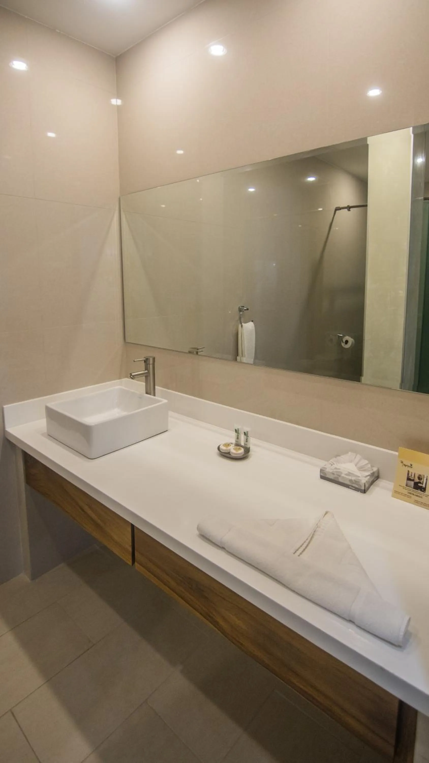 Bathroom in Hotel La Mariposa