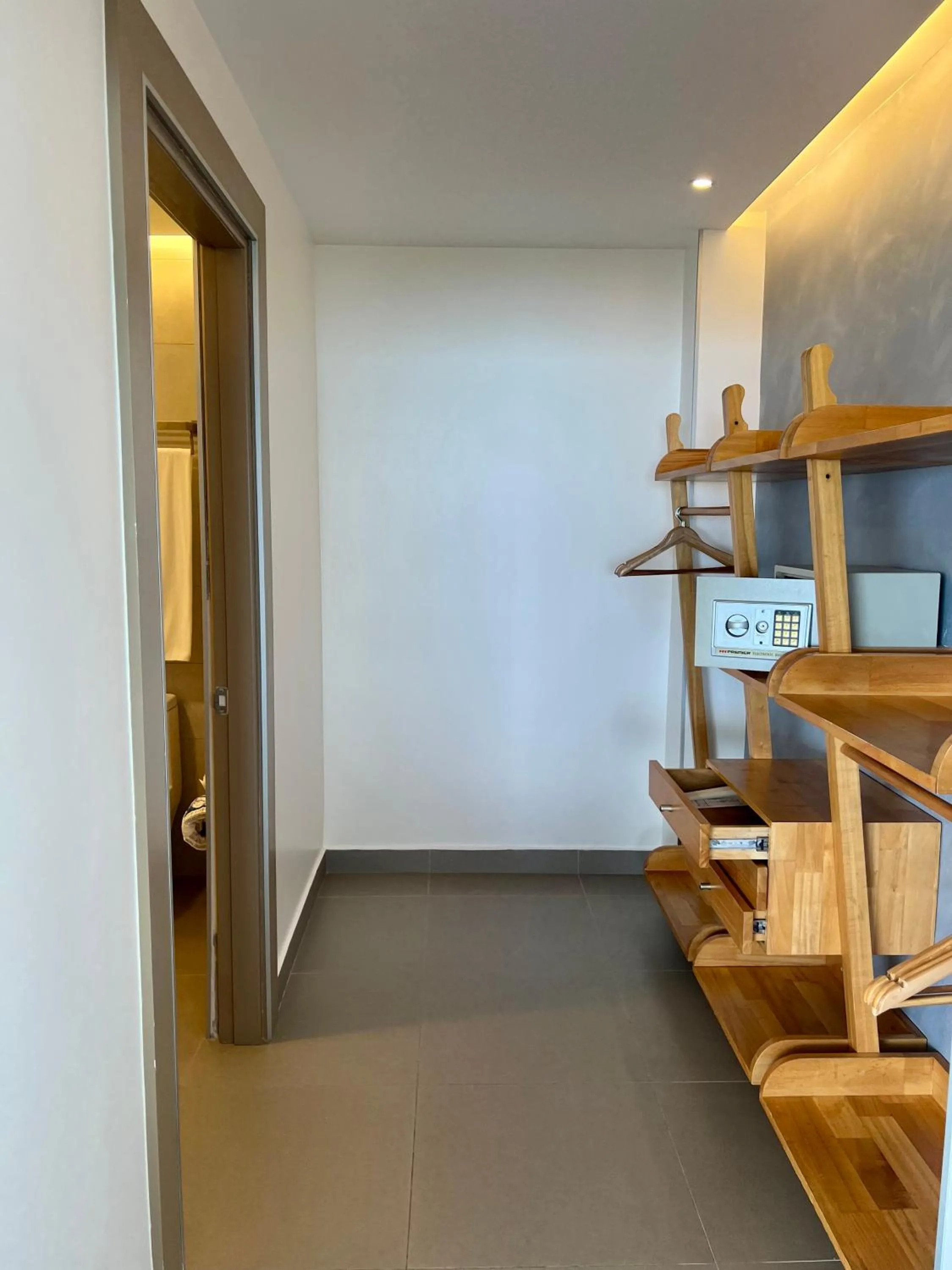 hair dresser in Hotel La Mariposa