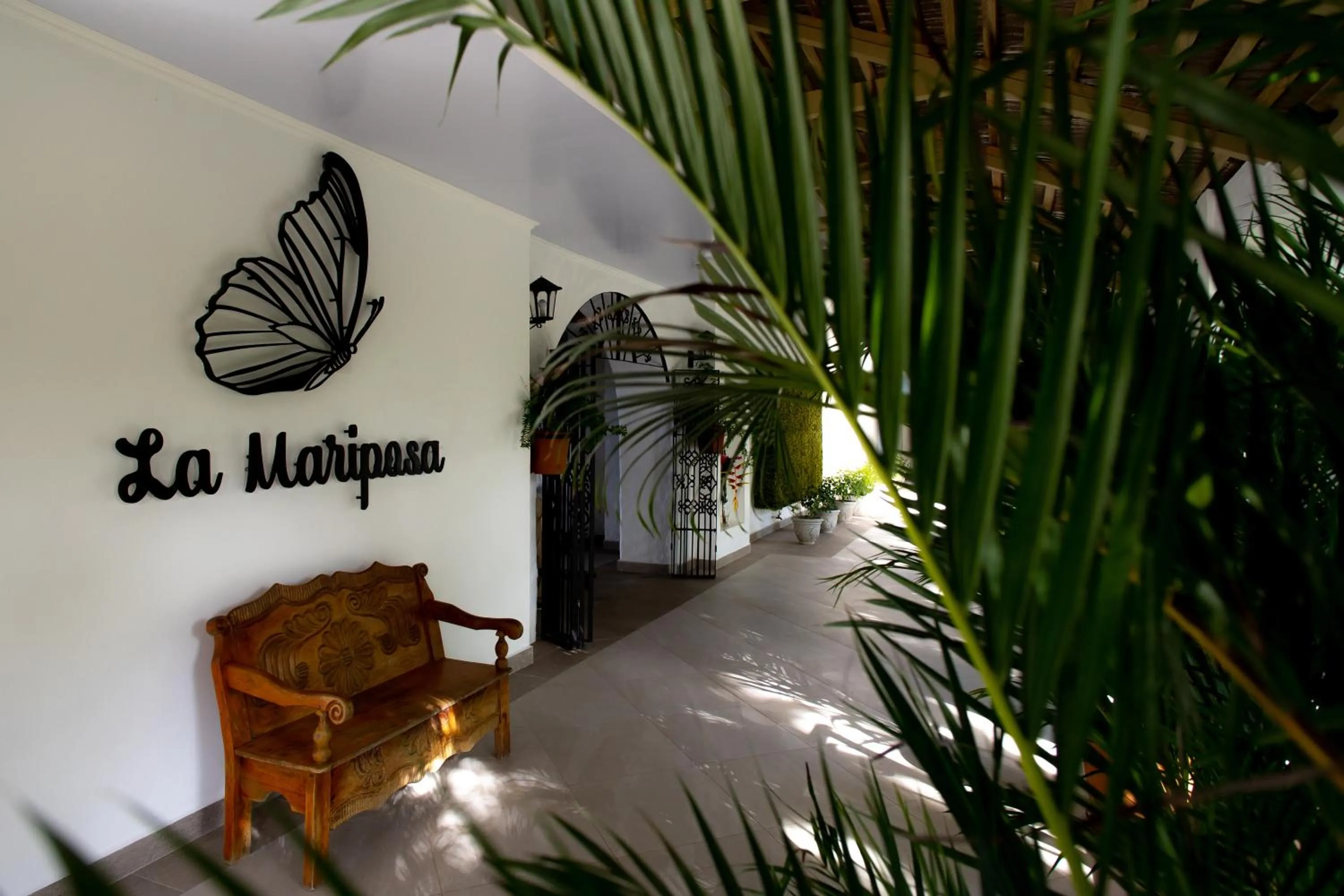 Property building in Hotel La Mariposa