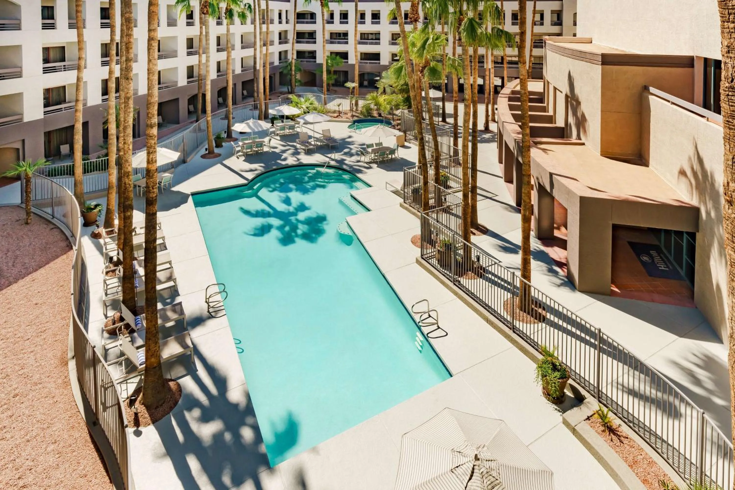 Pool view in Hilton Phoenix Airport