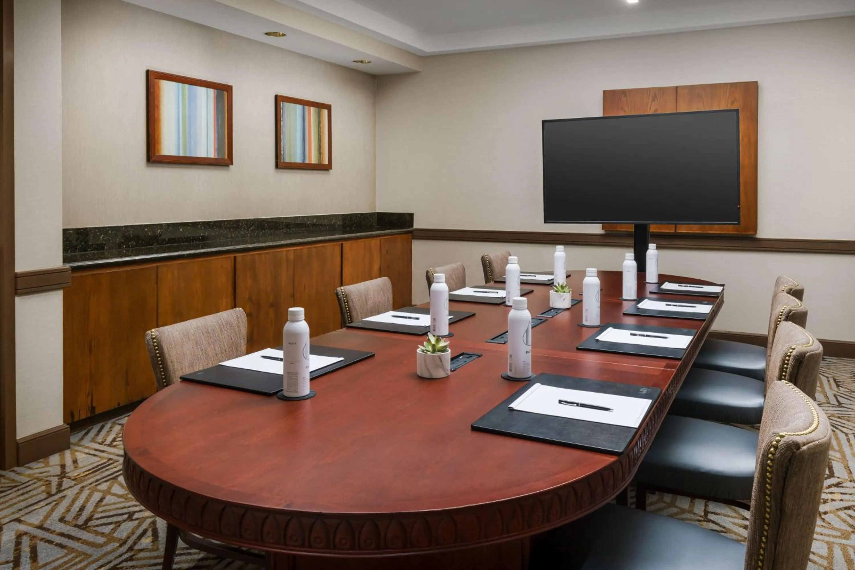Meeting/conference room in Hilton Phoenix Airport