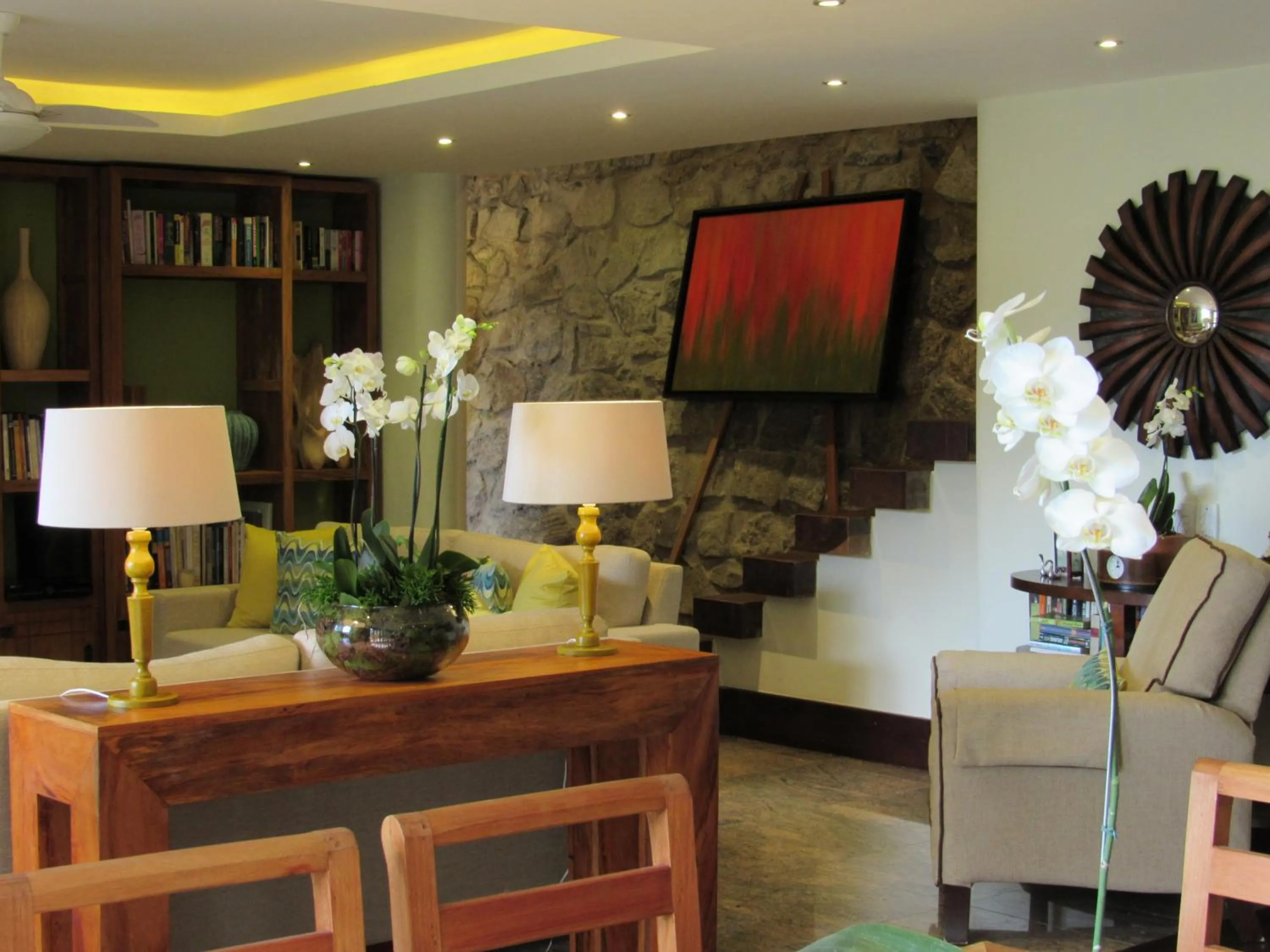 Library in Casa Verde Río