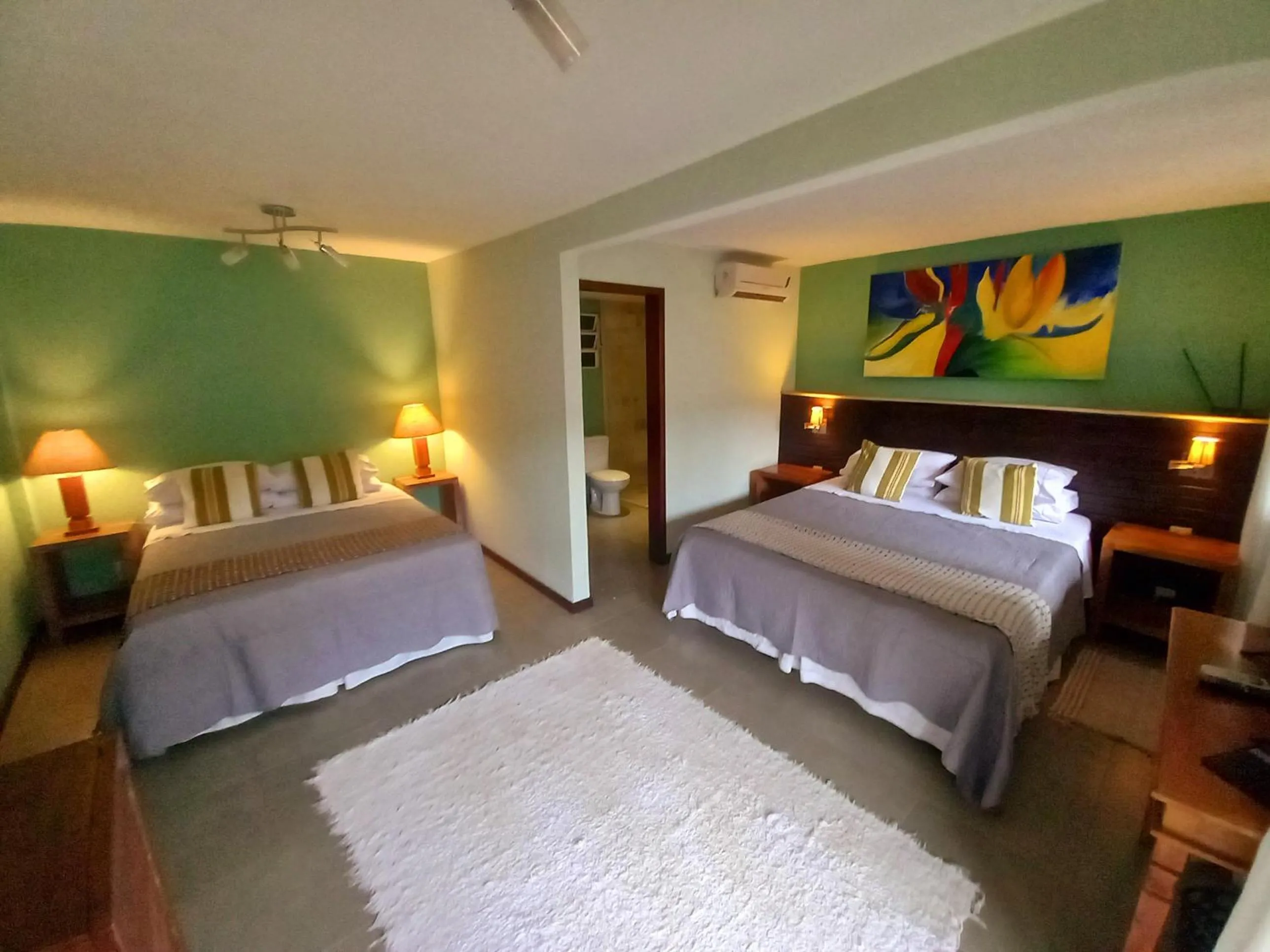 Photo of the whole room, Bed in Casa Verde Río