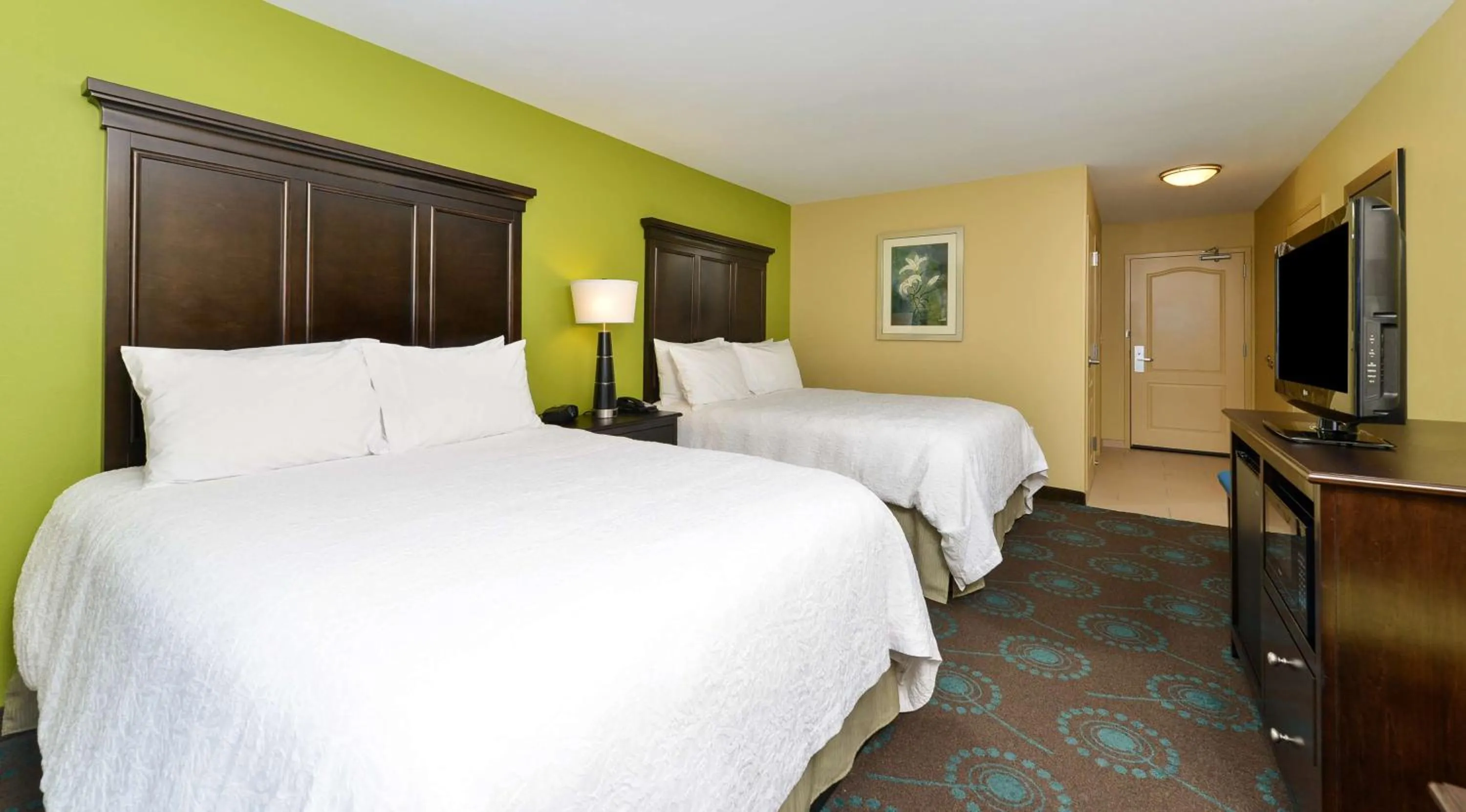 Bed in Hampton Inn Iowa City/University Area