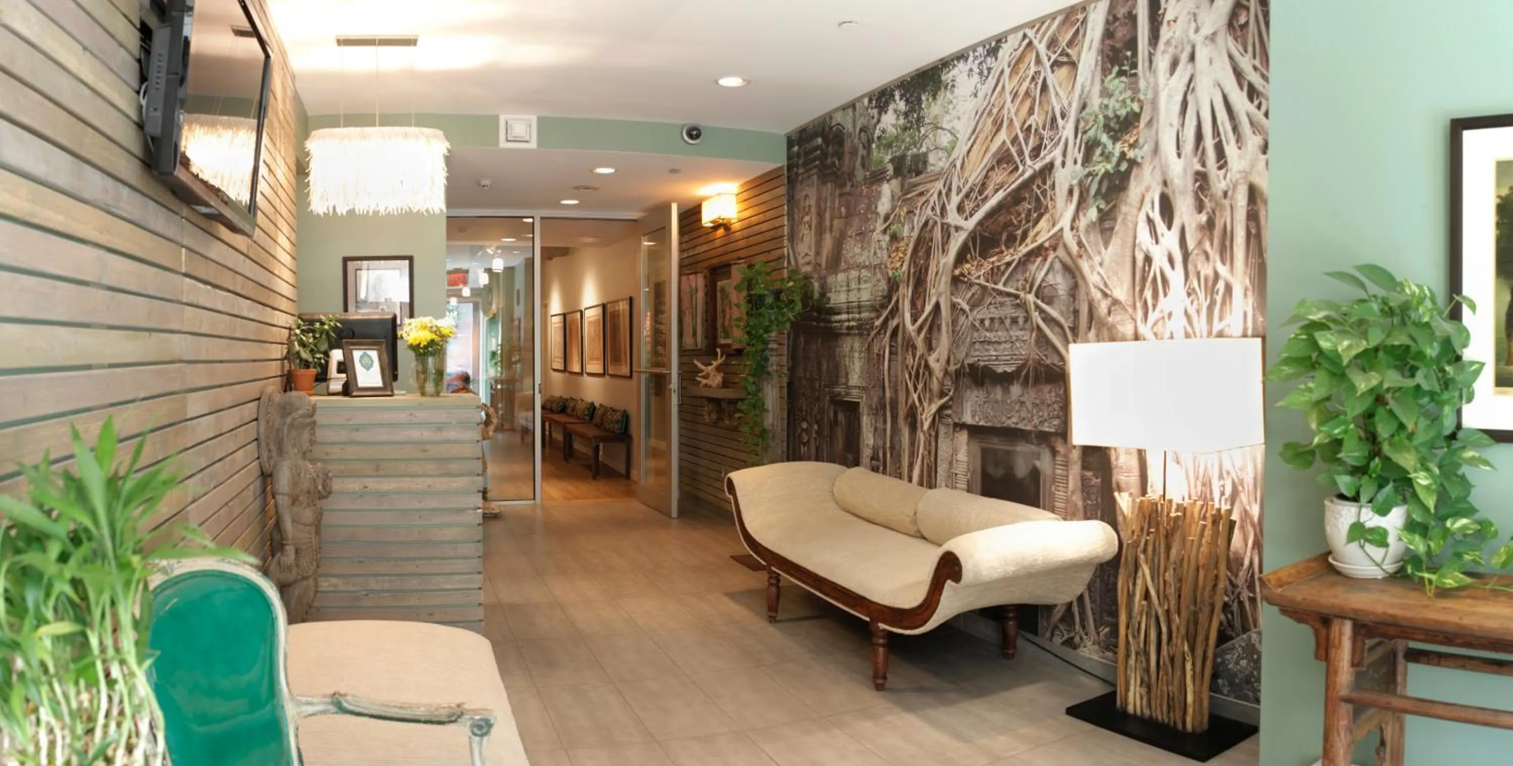 Lobby or reception in Sanctuary NYC Retreats