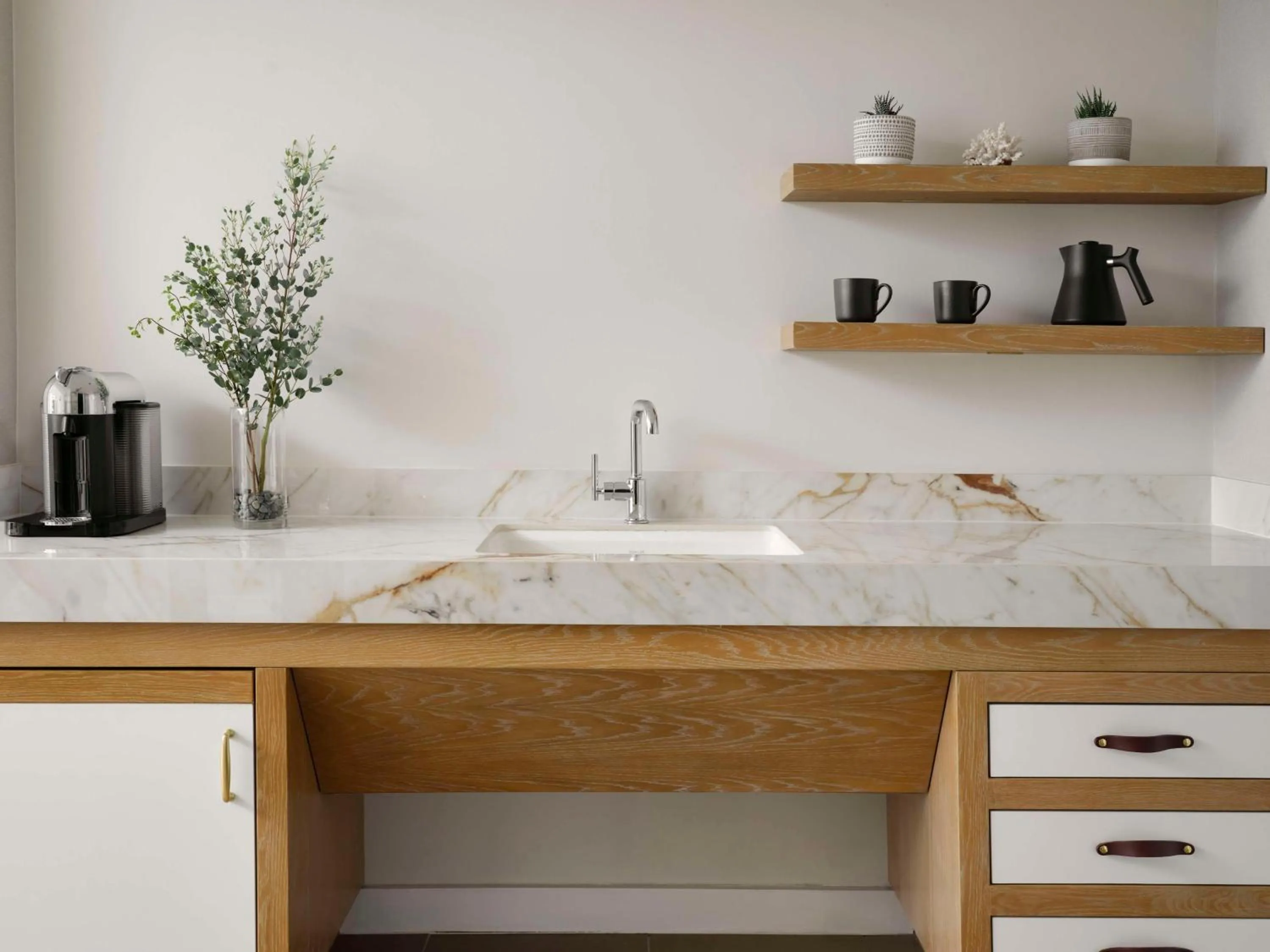 Photo of the whole room in Hotel La Jolla, Curio Collection by Hilton