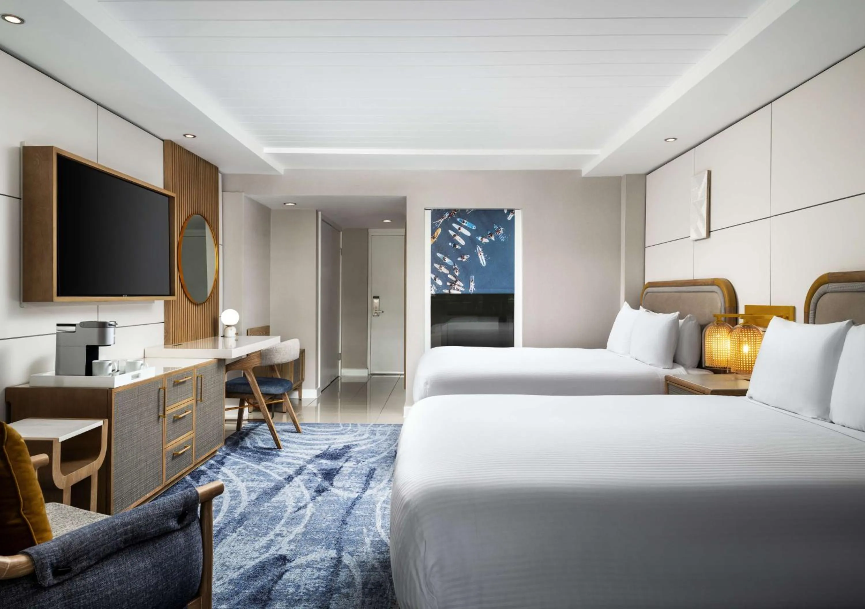 Bedroom, Bed in Hotel La Jolla, Curio Collection by Hilton