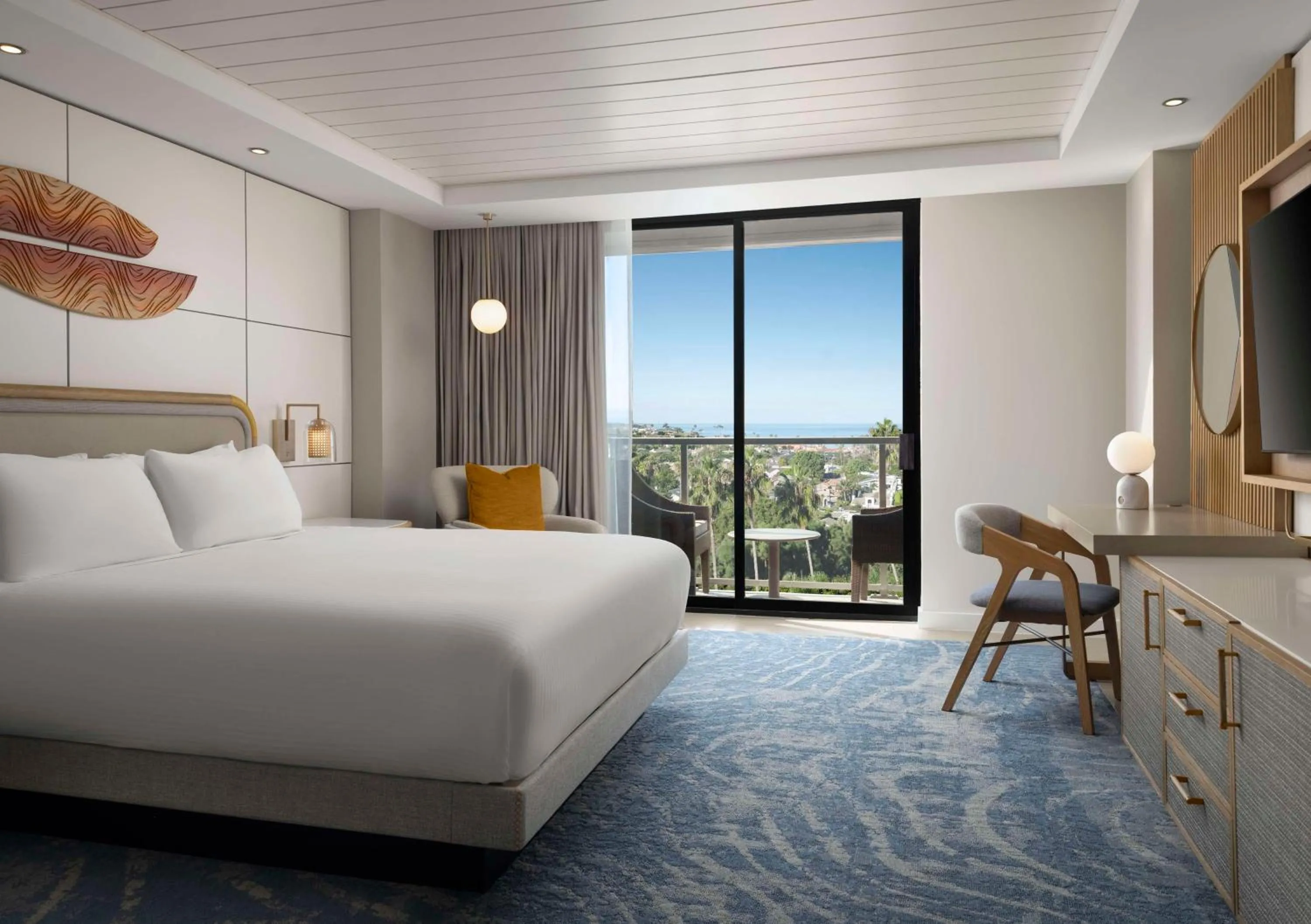 Bedroom, Bed in Hotel La Jolla, Curio Collection by Hilton