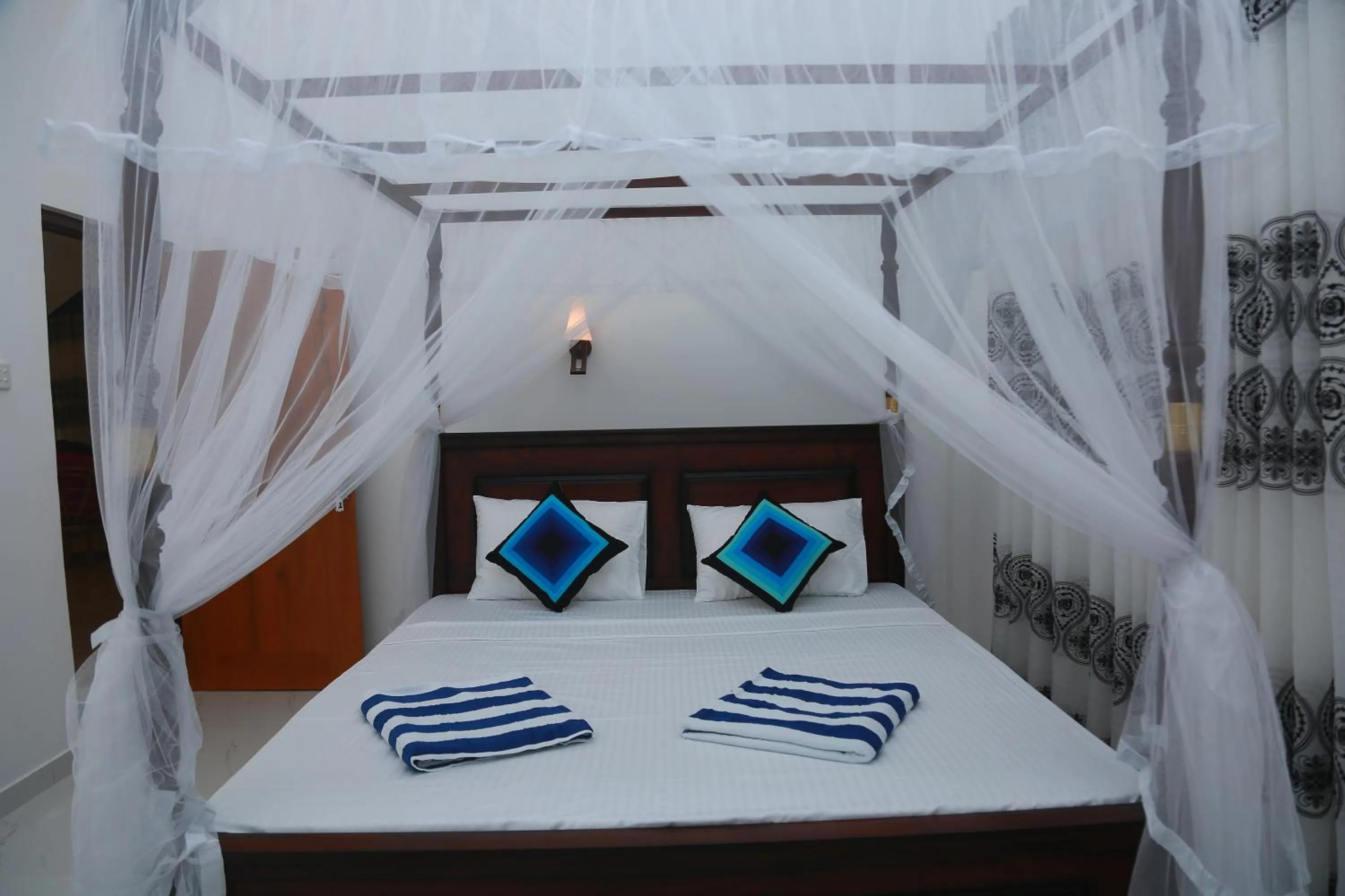 bunk bed, Bed in Mama's Palace Hiriketiya