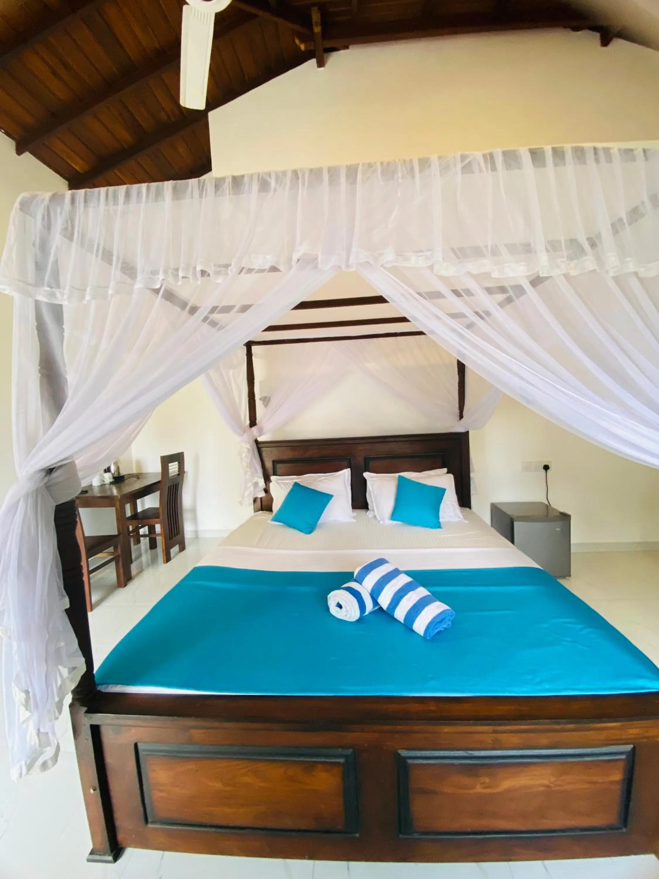 Bedroom, Bed in Mama's Palace Hiriketiya