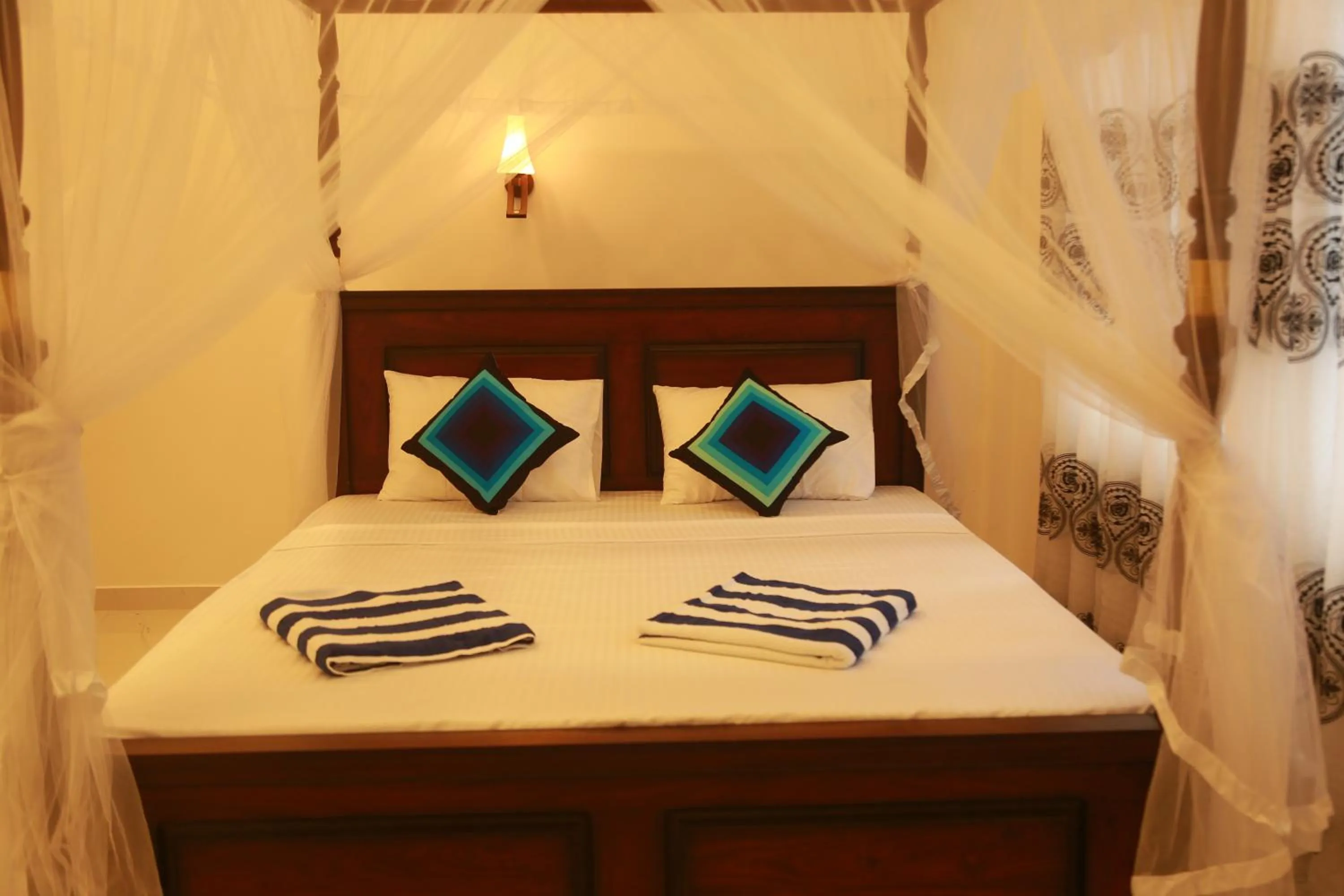 bunk bed, Bed in Mama's Palace Hiriketiya