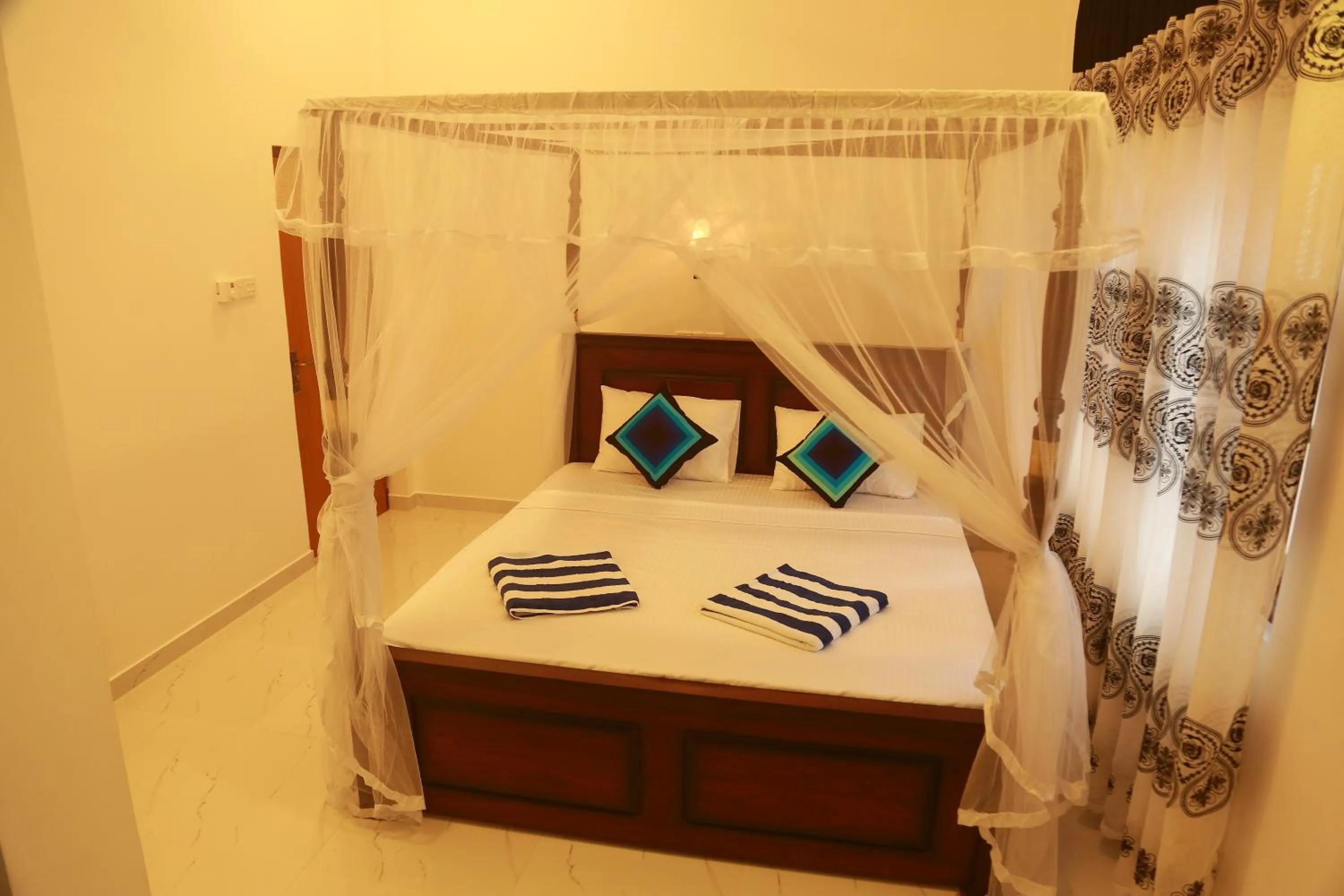 bunk bed, Bed in Mama's Palace Hiriketiya