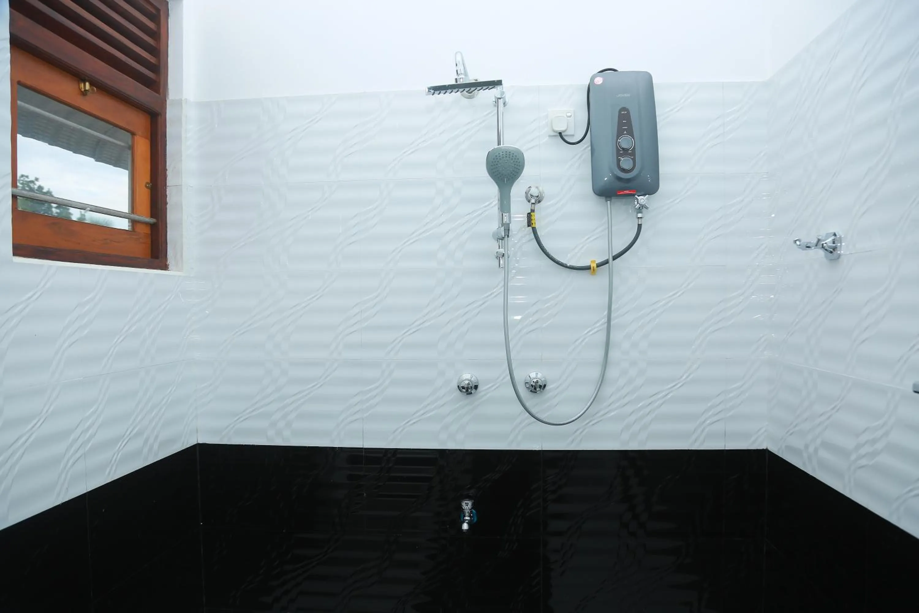 Bathroom in Mama's Palace Hiriketiya